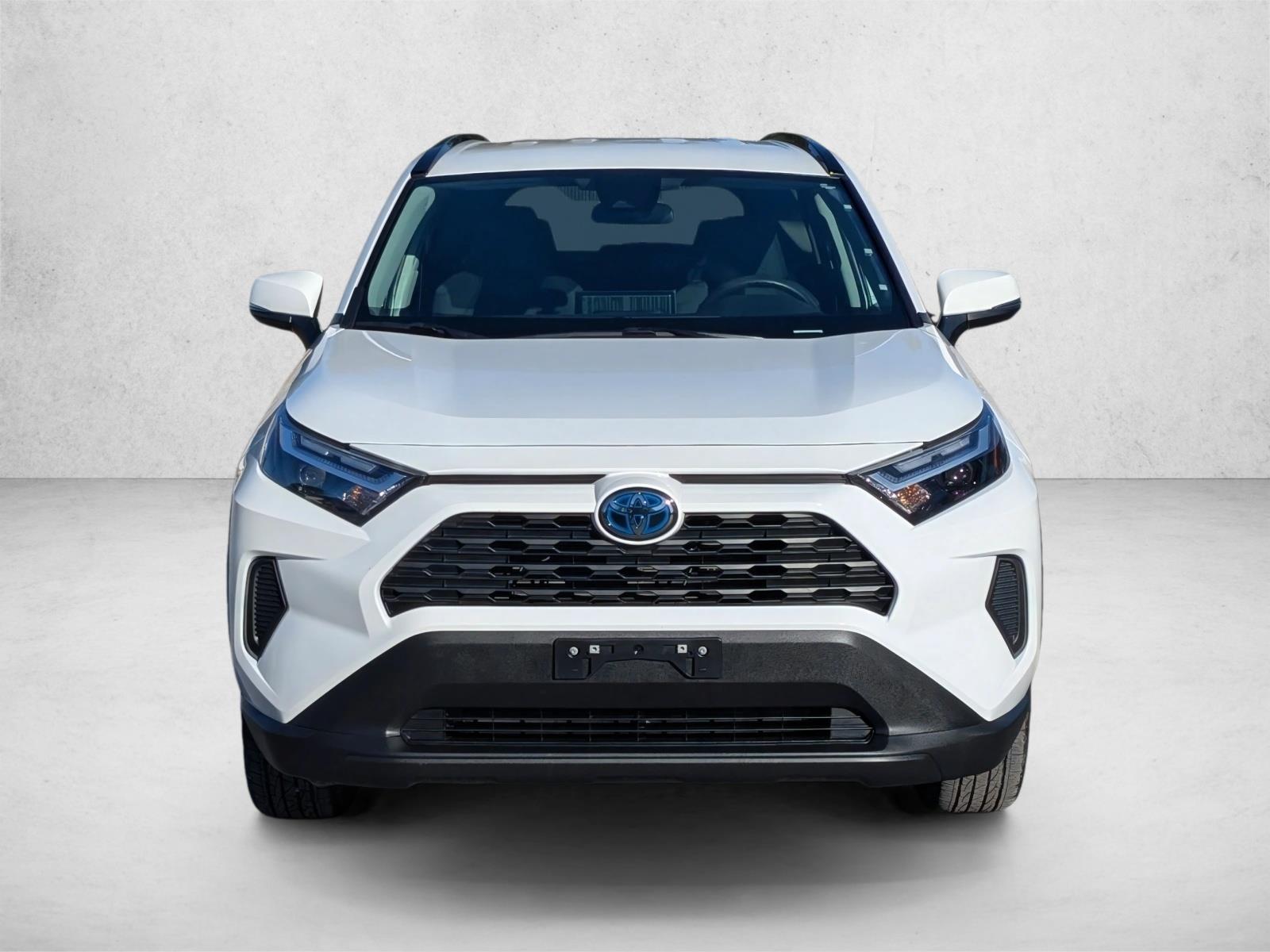 2024 Toyota RAV4 Hybrid LE photo 2