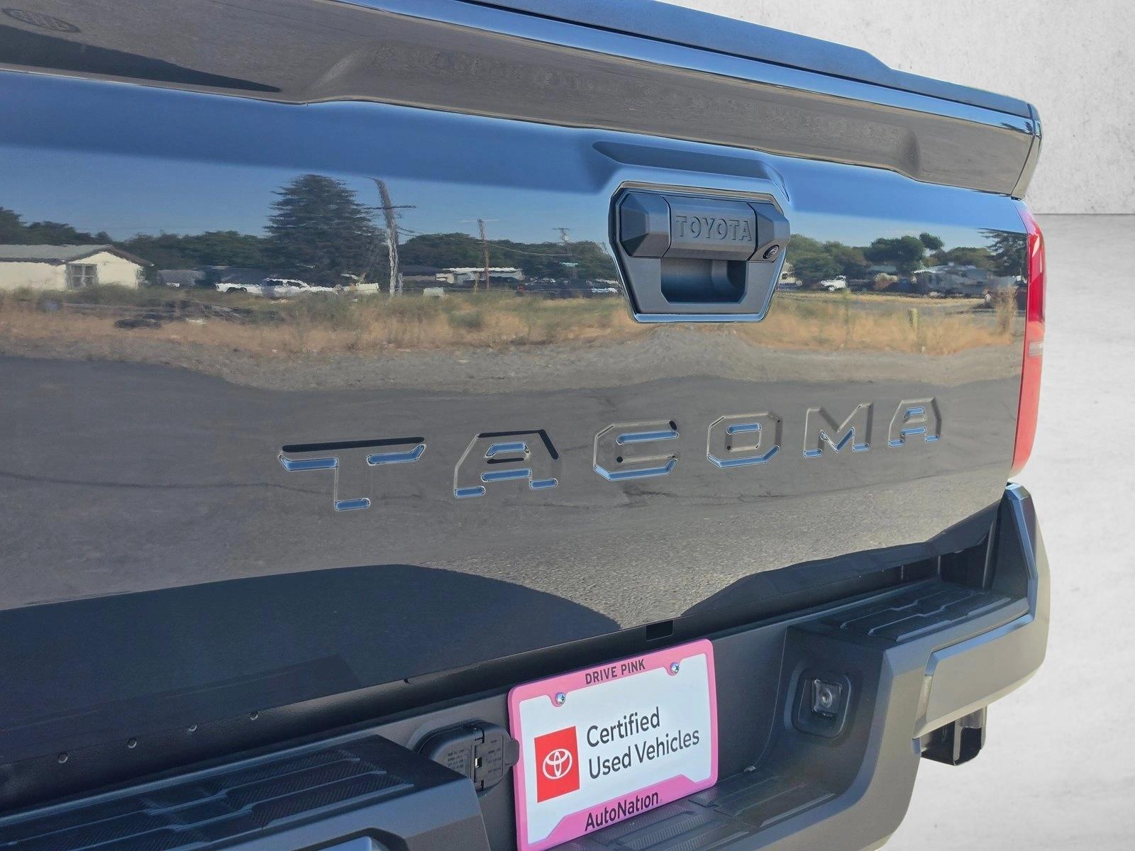 2026 Toyota Tacoma SR5 - Photo 15