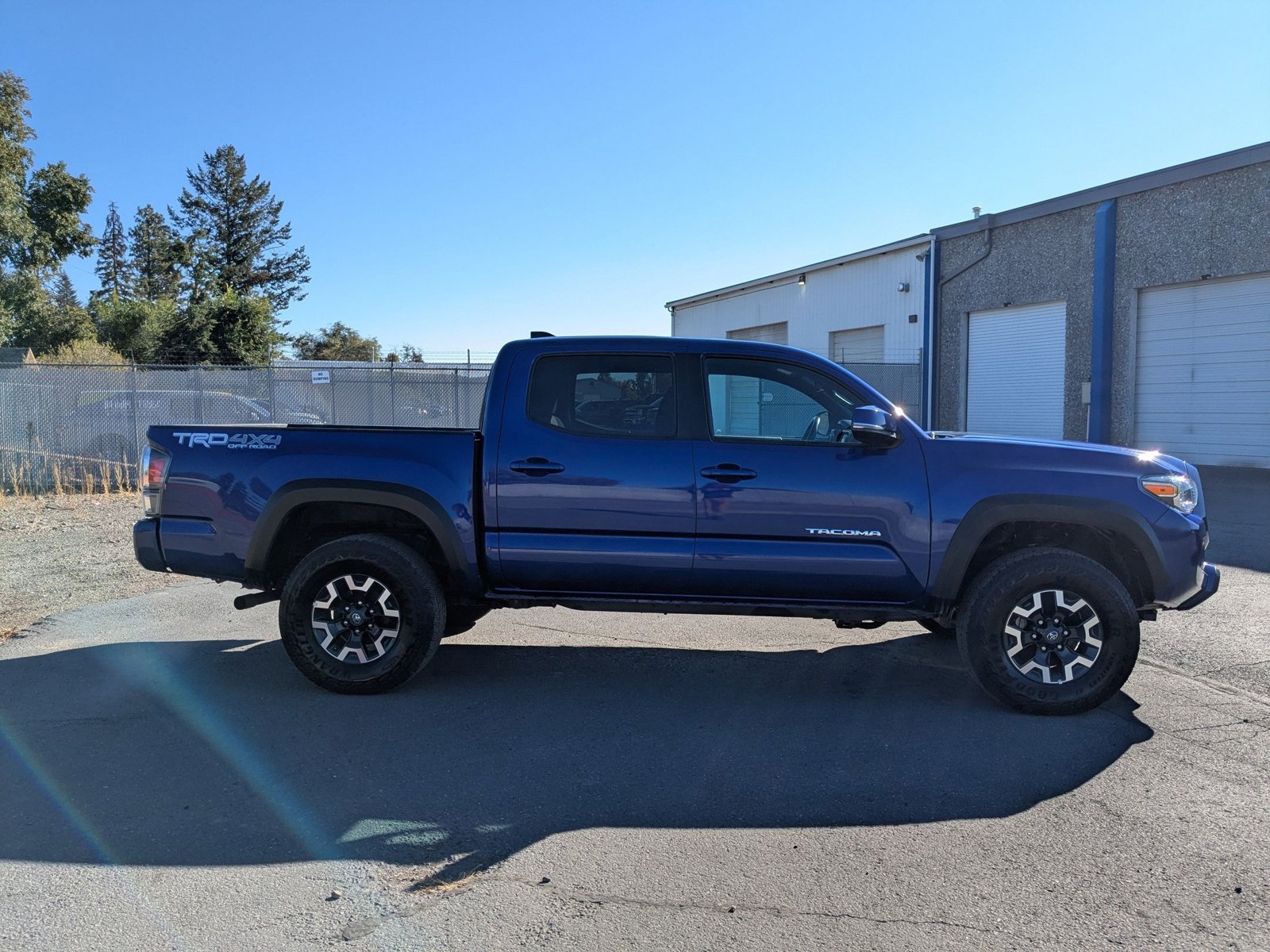 2023 Toyota Tacoma 4x4 TRD Double Cab V6 photo 4