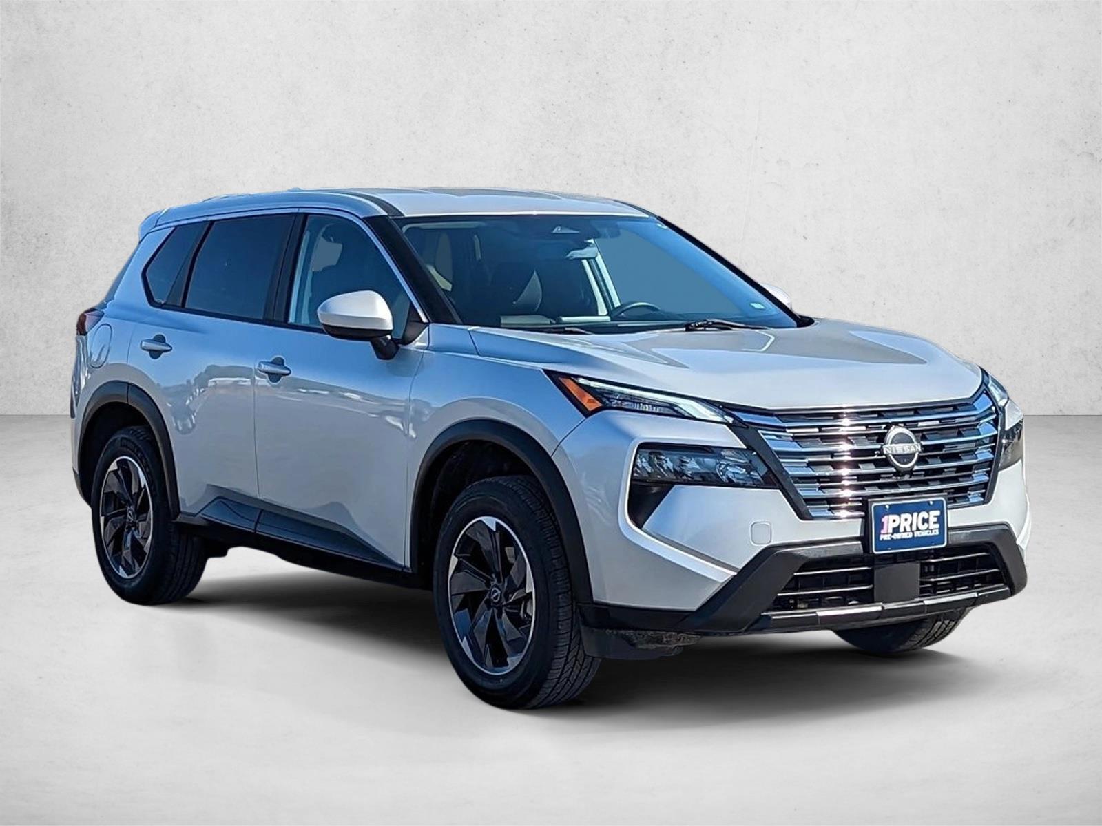 2024 Nissan Rogue SV photo 3