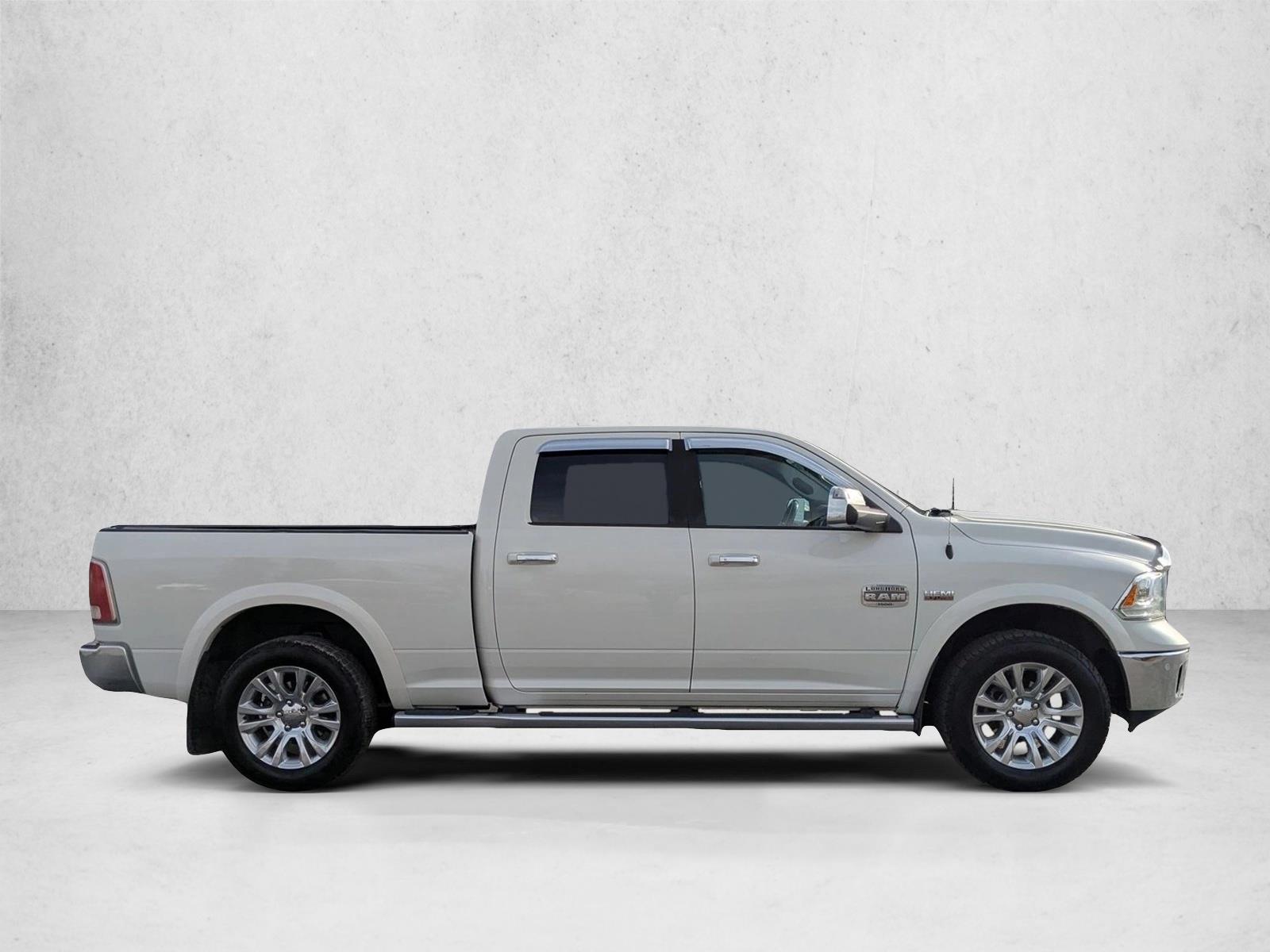 2016 Ram 1500 Longhorn photo 4
