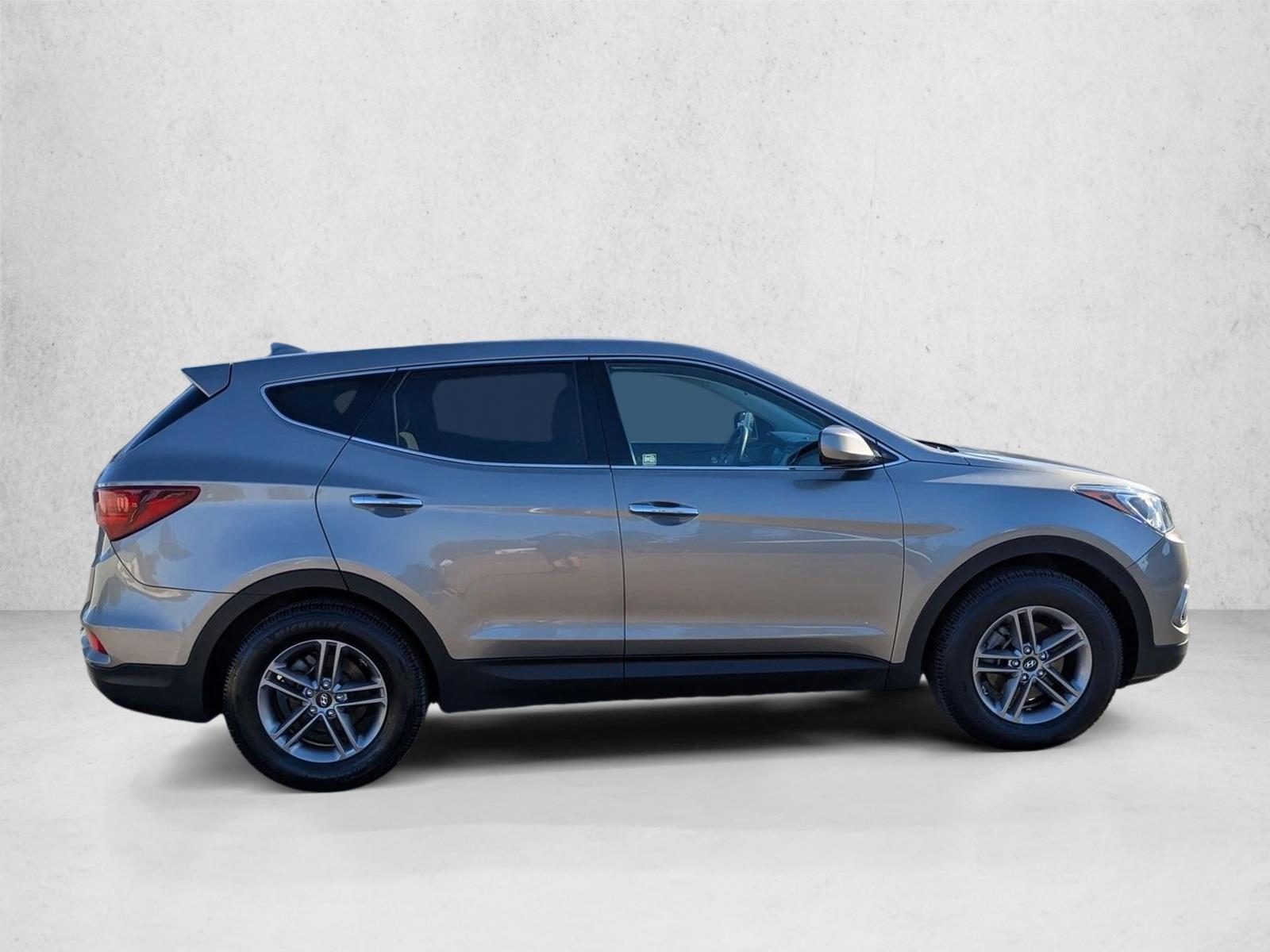 2017 Hyundai Santa Fe Sport Base photo 4