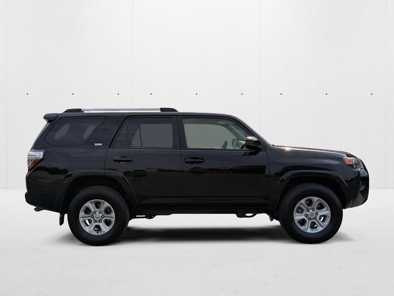 2024 Toyota 4Runner SR5 photo 4