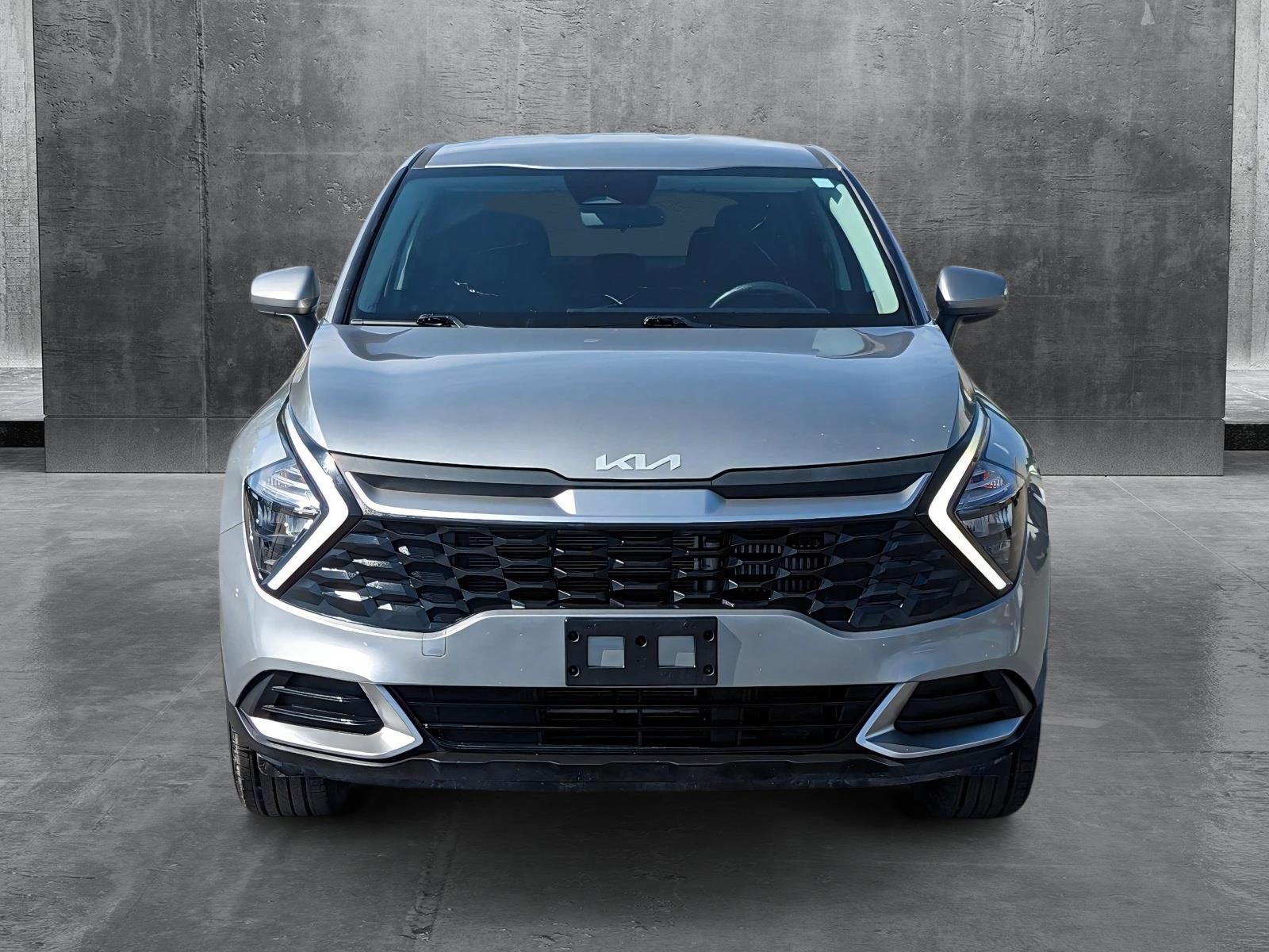 2023 Kia Sportage Hybrid LX photo 2