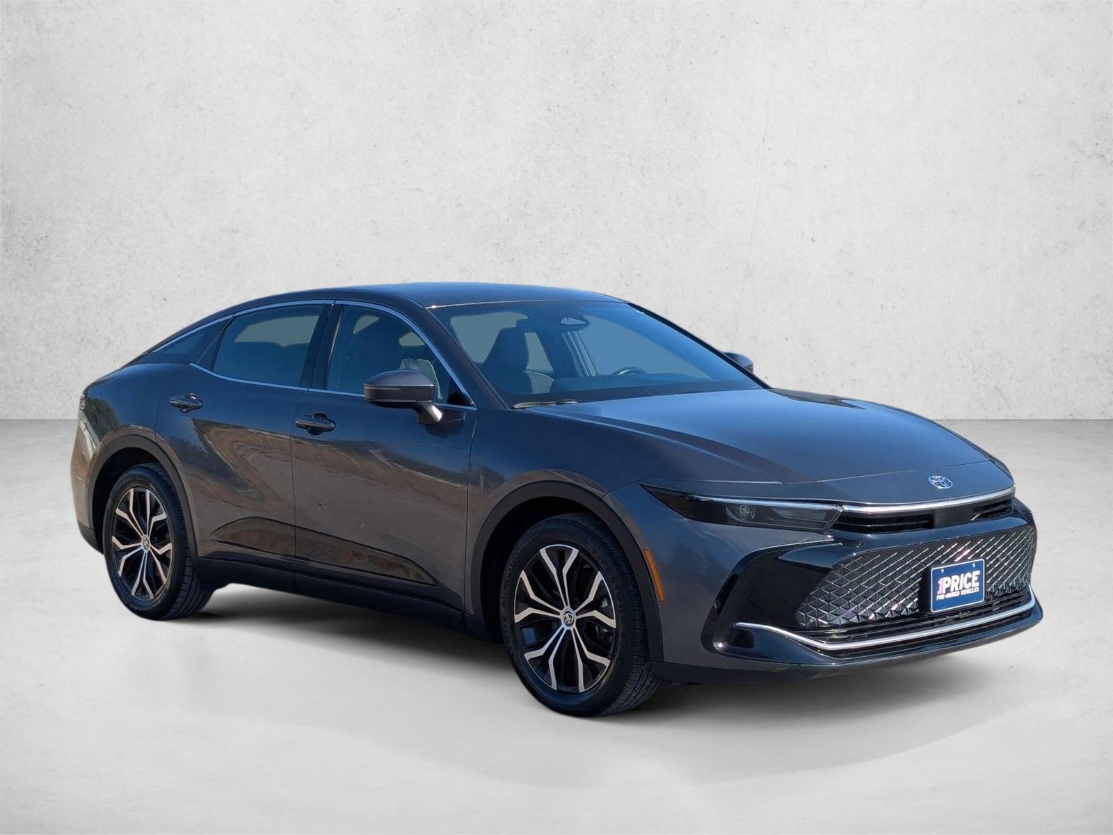 2024 Toyota Crown XLE photo 3