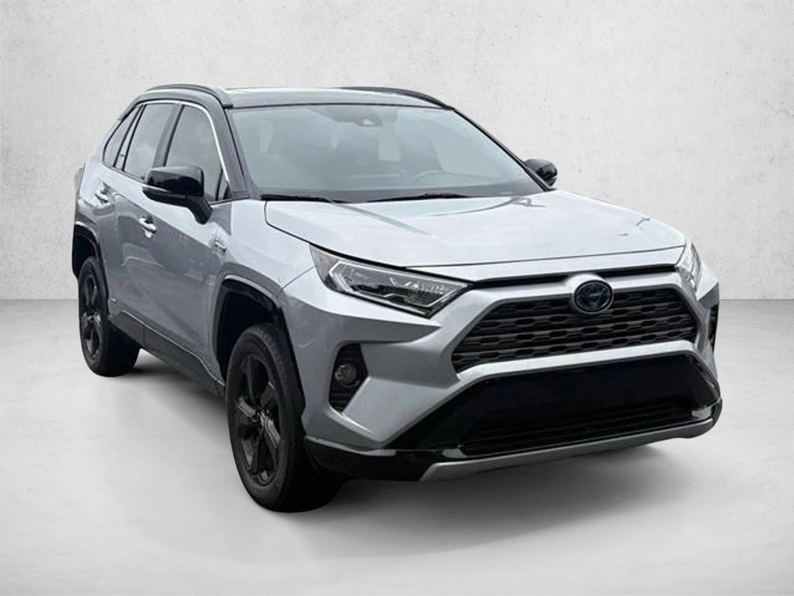 2019 Toyota RAV4 Hybrid XSE photo 3