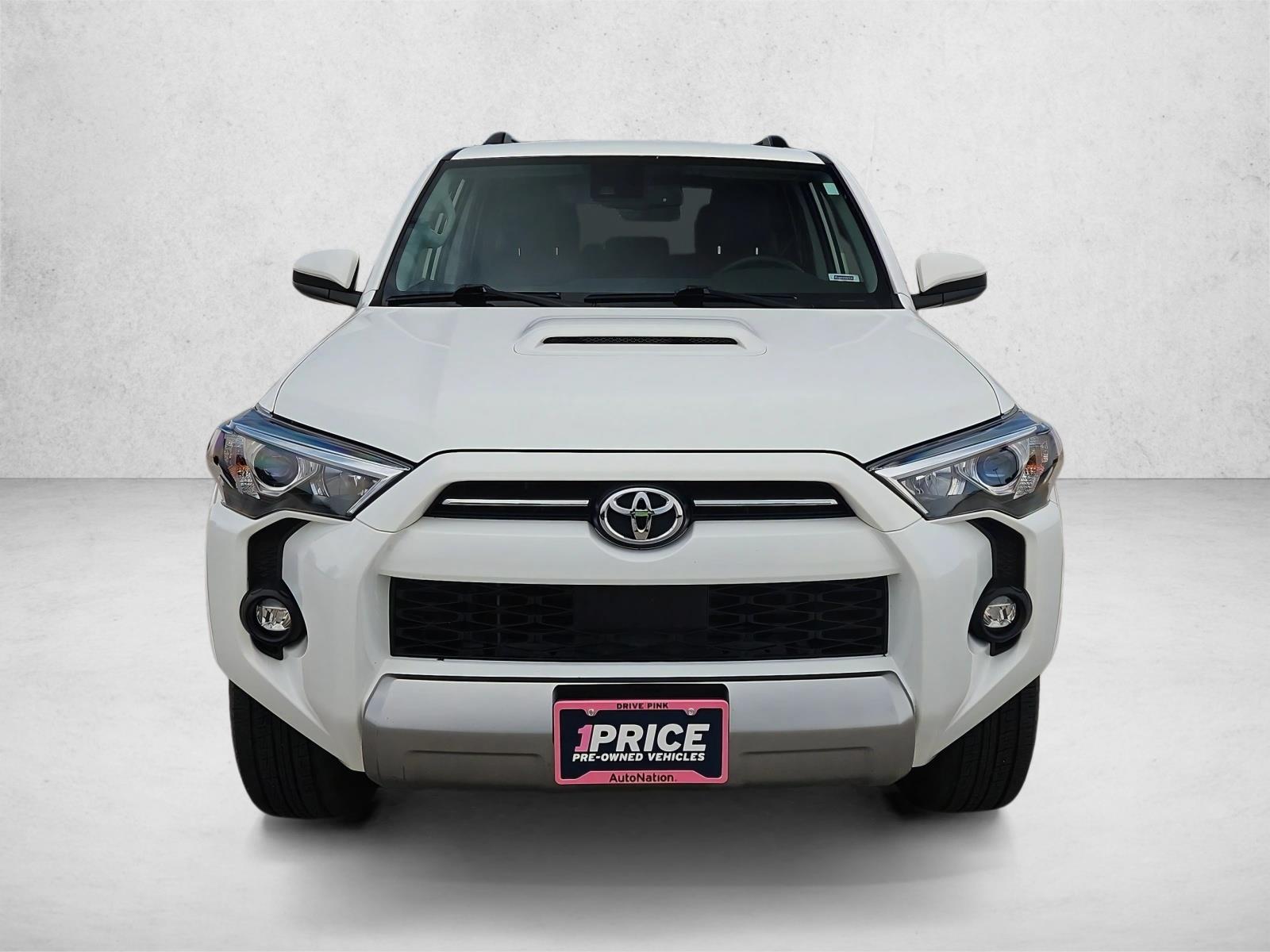 2023 Toyota 4Runner TRD photo 2