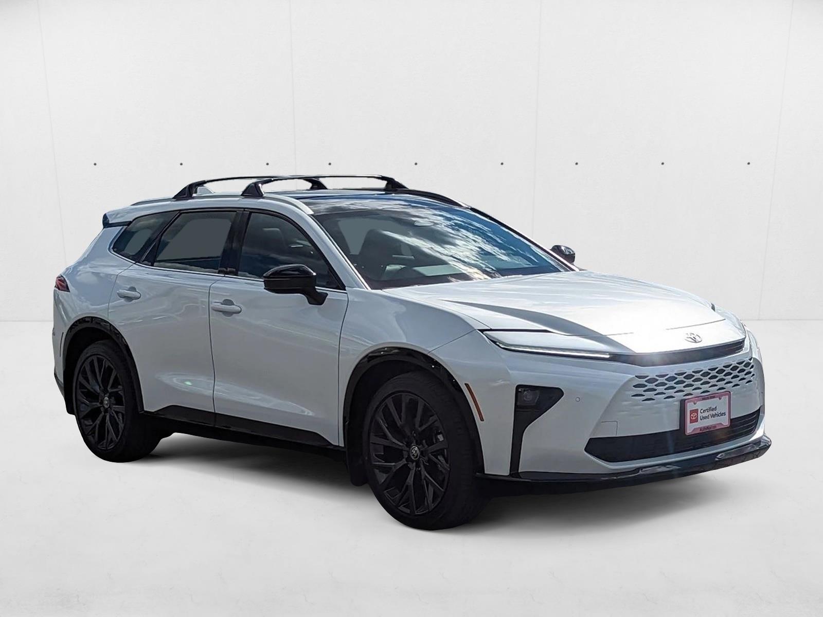 2025 Toyota Crown Signia Limited photo 3