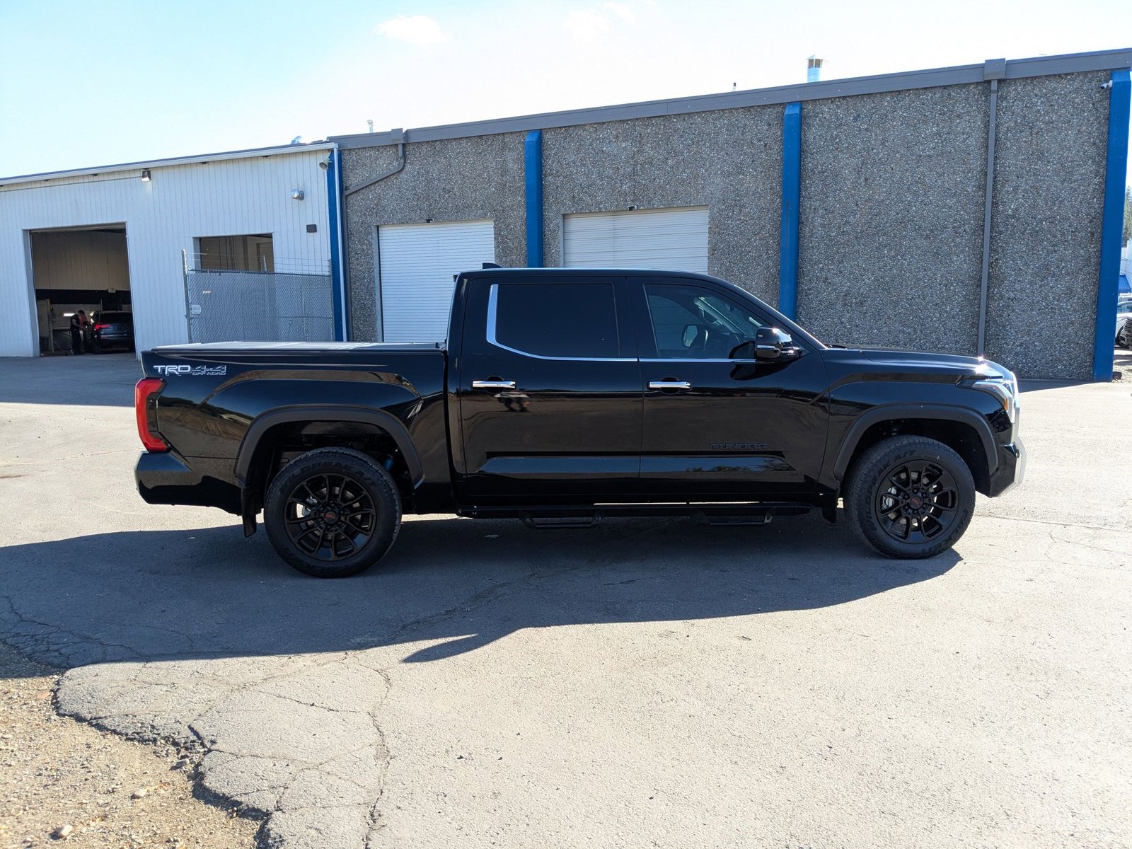 2023 Toyota Tundra Limited CrewMax photo 4