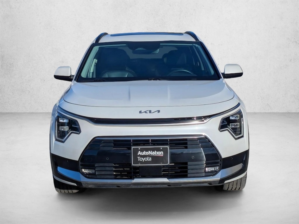 Used 2023 Kia Niro SX Touring SUV