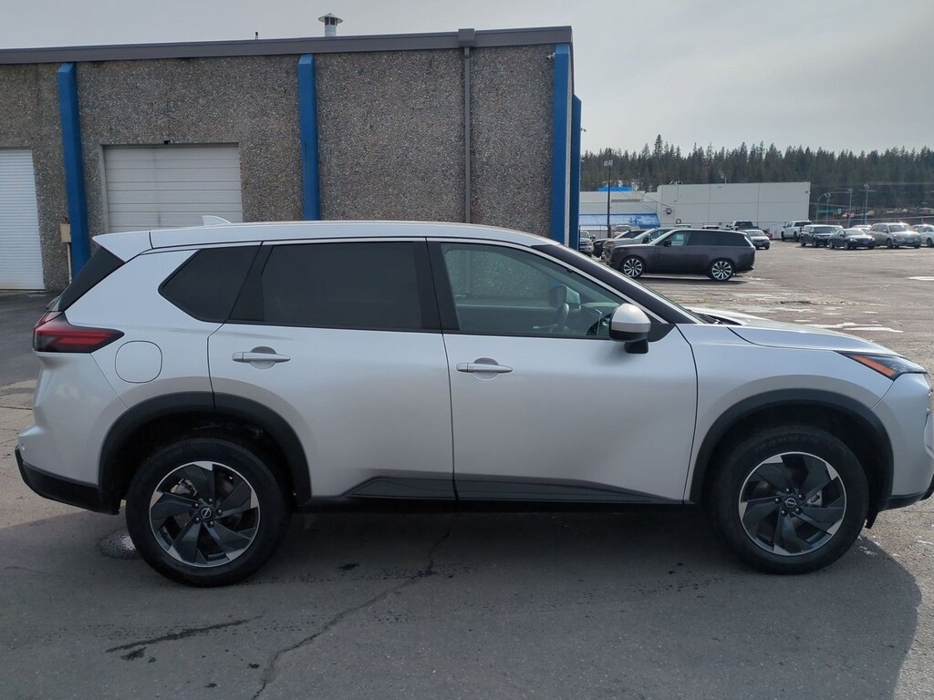 Used 2024 Nissan Rogue SV SUV
