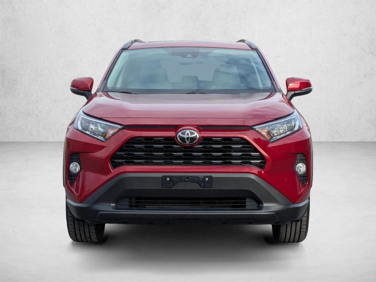 2020 Toyota RAV4 XLE Premium photo 2