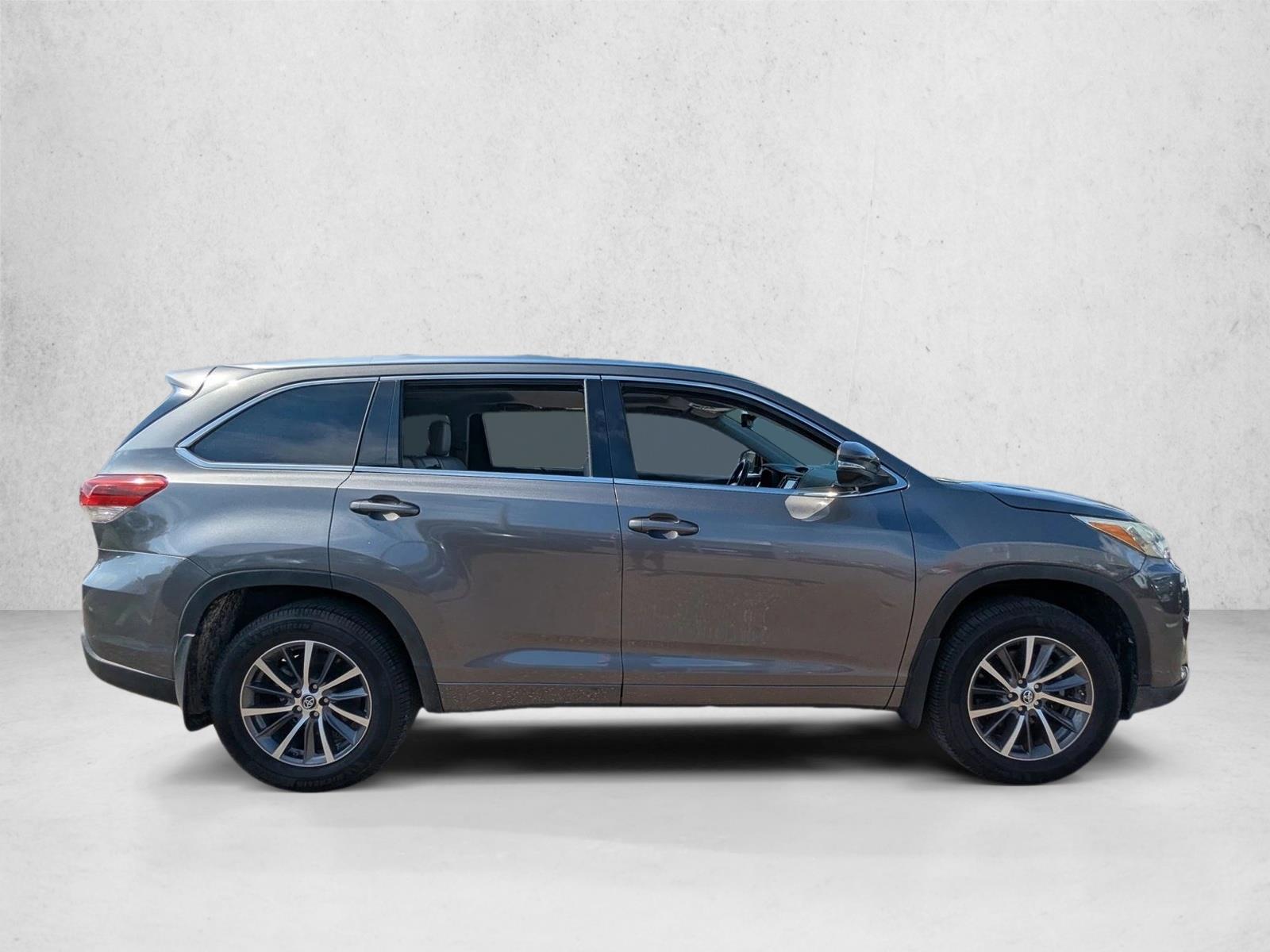 2018 Toyota Highlander XLE photo 4