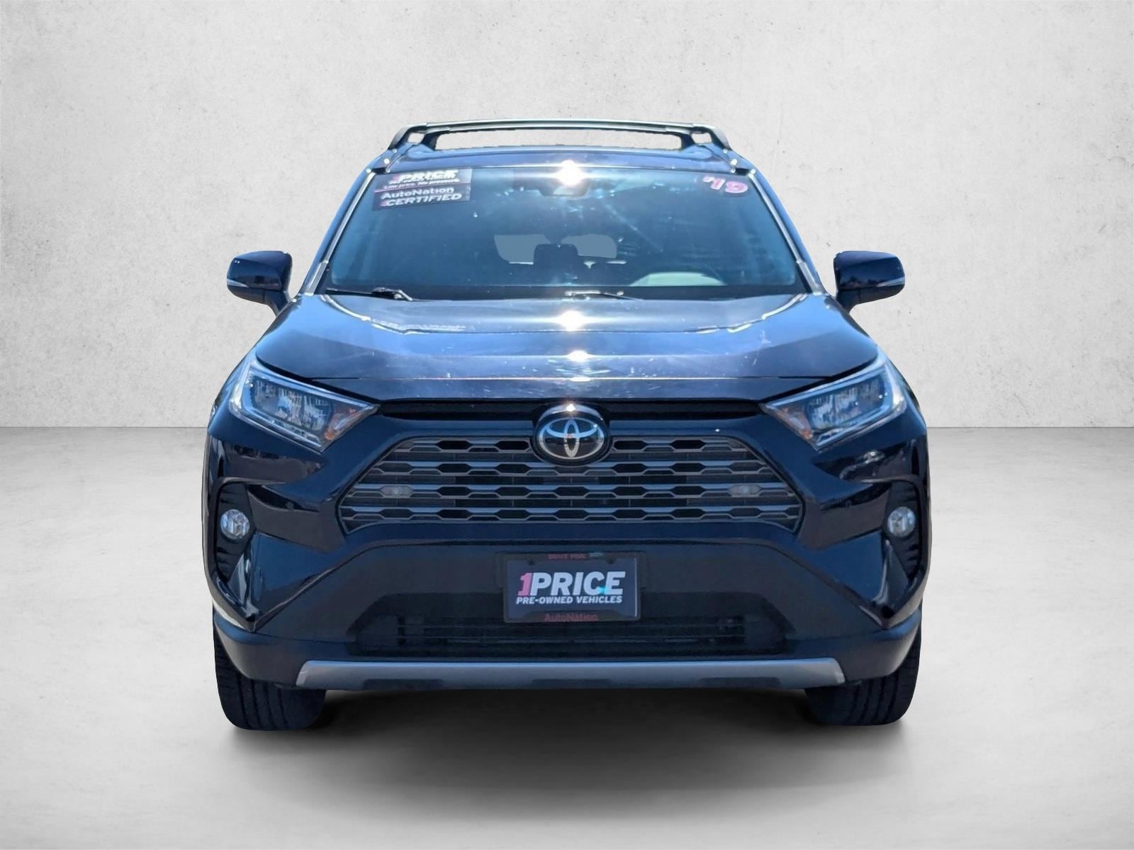 2019 Toyota RAV4 Limited photo 2