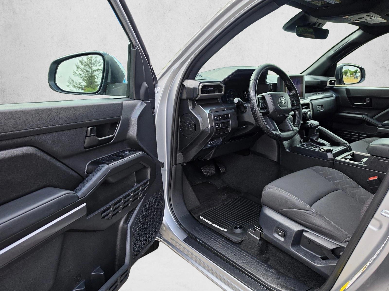 2026 Toyota Tacoma SR5 - Photo 21