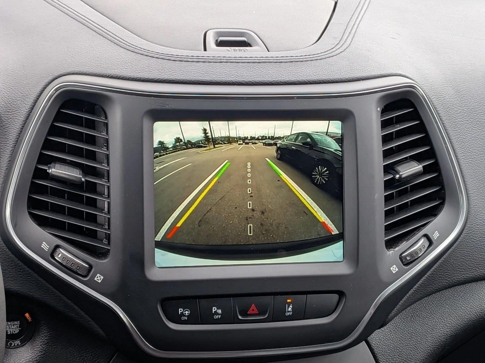 2023 Jeep Cherokee Altitude Lux - Photo 13