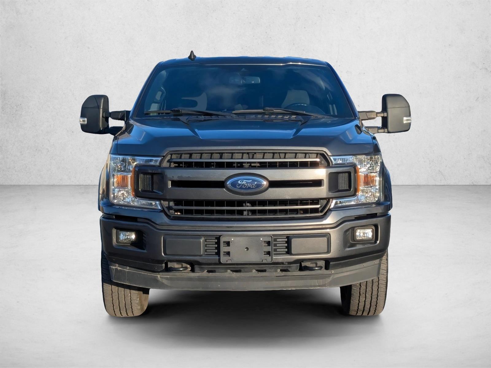 2019 Ford F-150 XLT photo 2