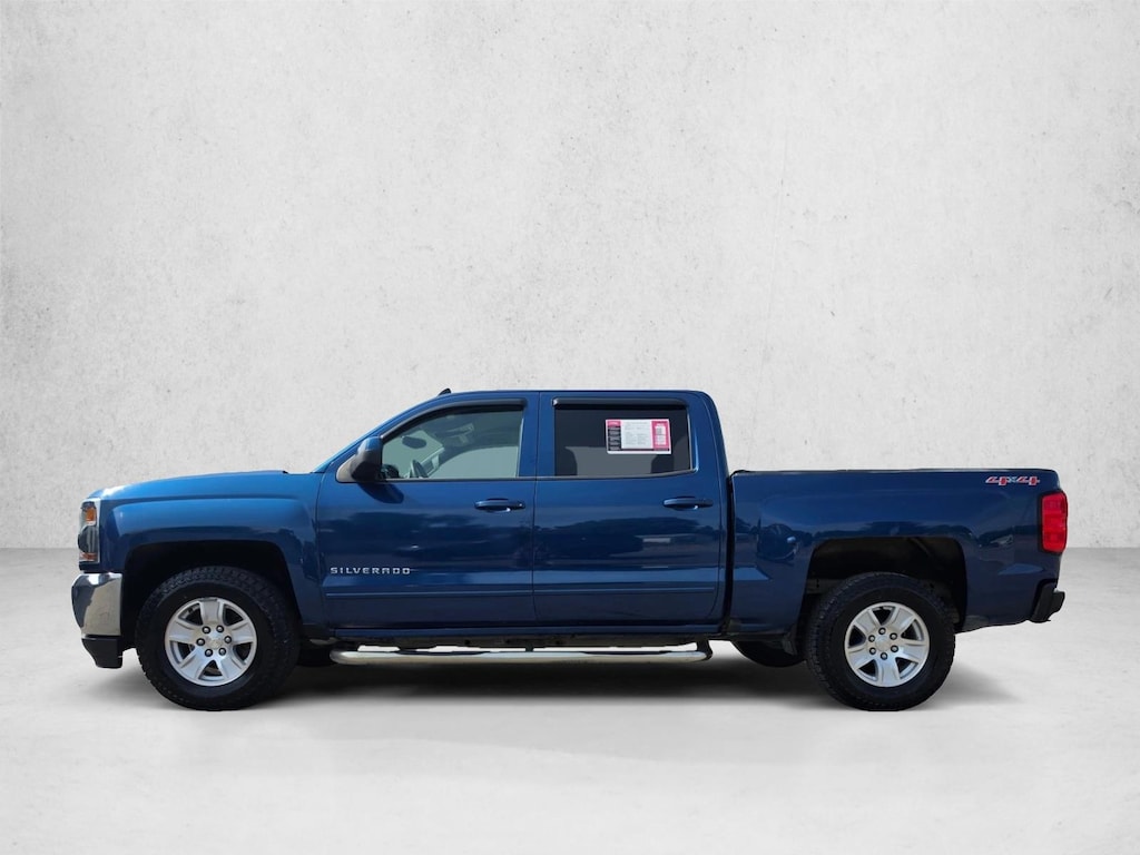 Used 2017 Chevrolet Silverado 1500 LT w/1LT Truck Crew Cab