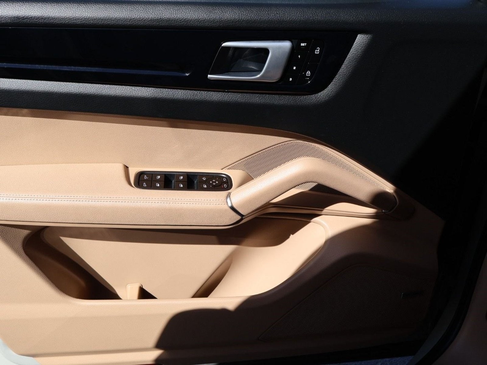 2021 Porsche Cayenne Base - Photo 12