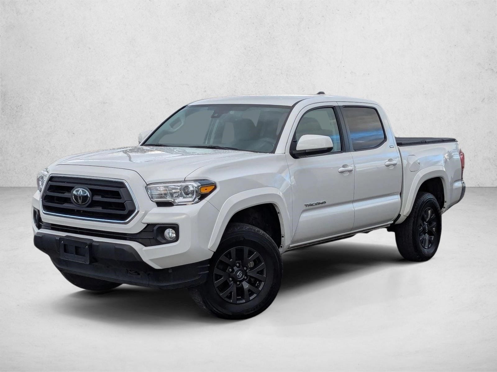 2023 Toyota Tacoma SR5's photo