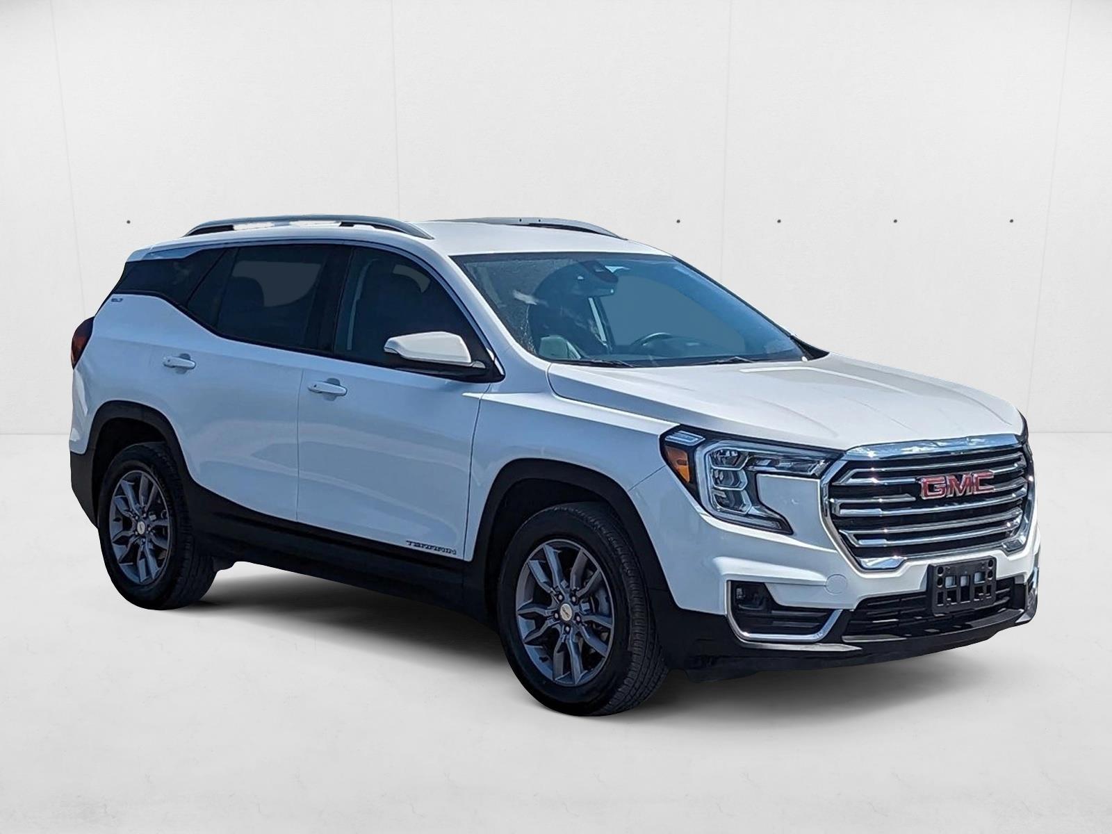 2024 Gmc Terrain SLT photo 2