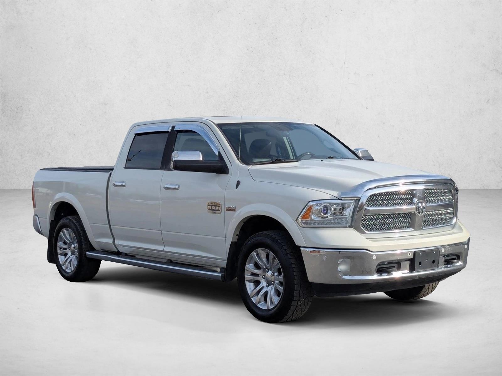 2016 Ram 1500 Longhorn photo 3