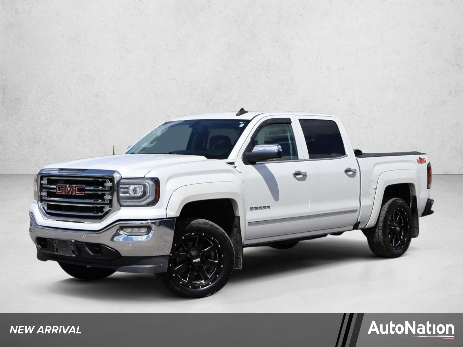 2016 GMC Sierra 4WD Crew Cab Short Box SLT's photo
