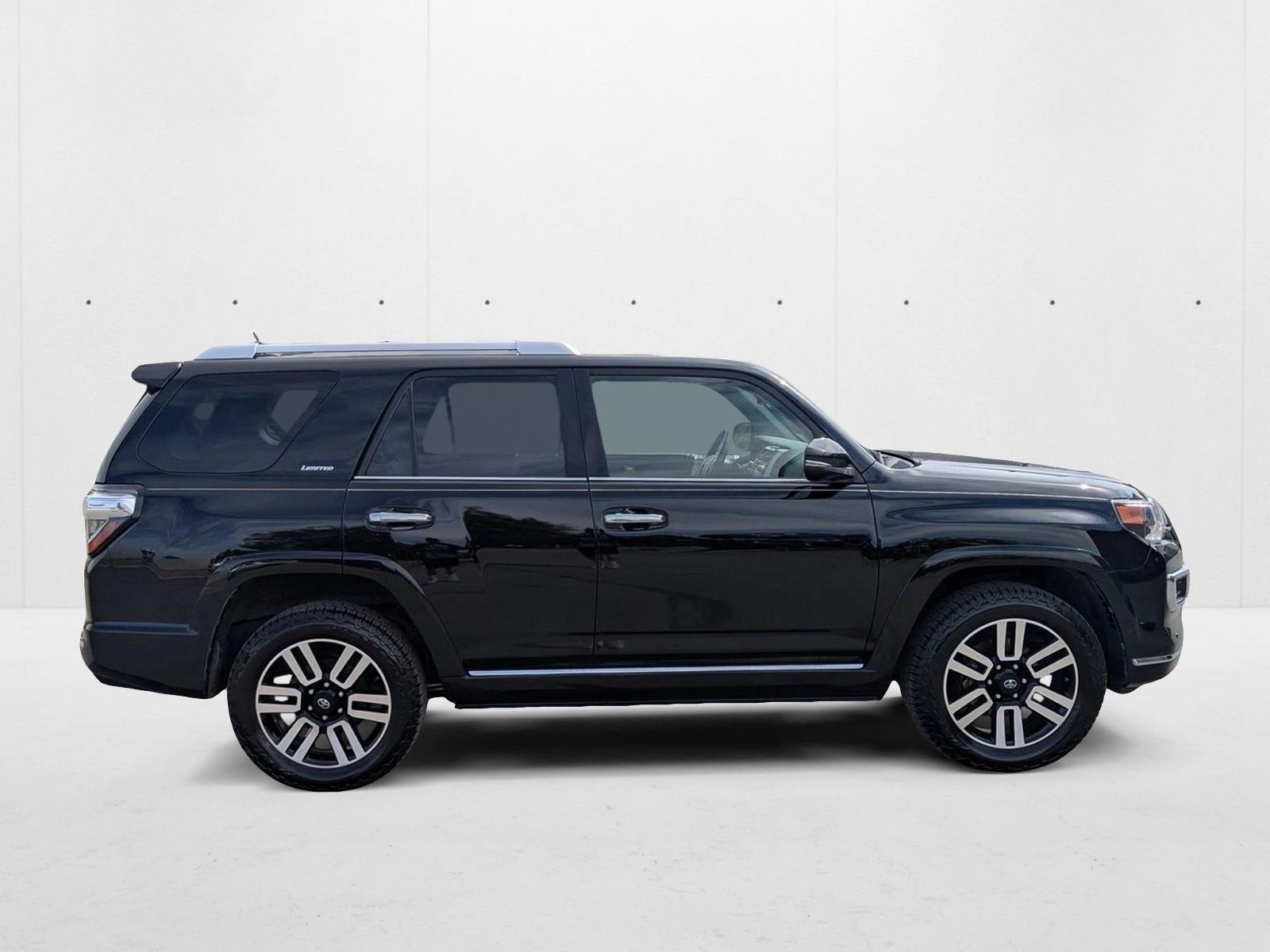 2015 Toyota 4Runner Limited photo 4