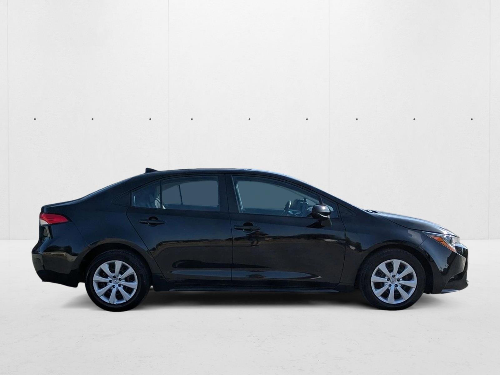 2023 Toyota Corolla LE photo 4