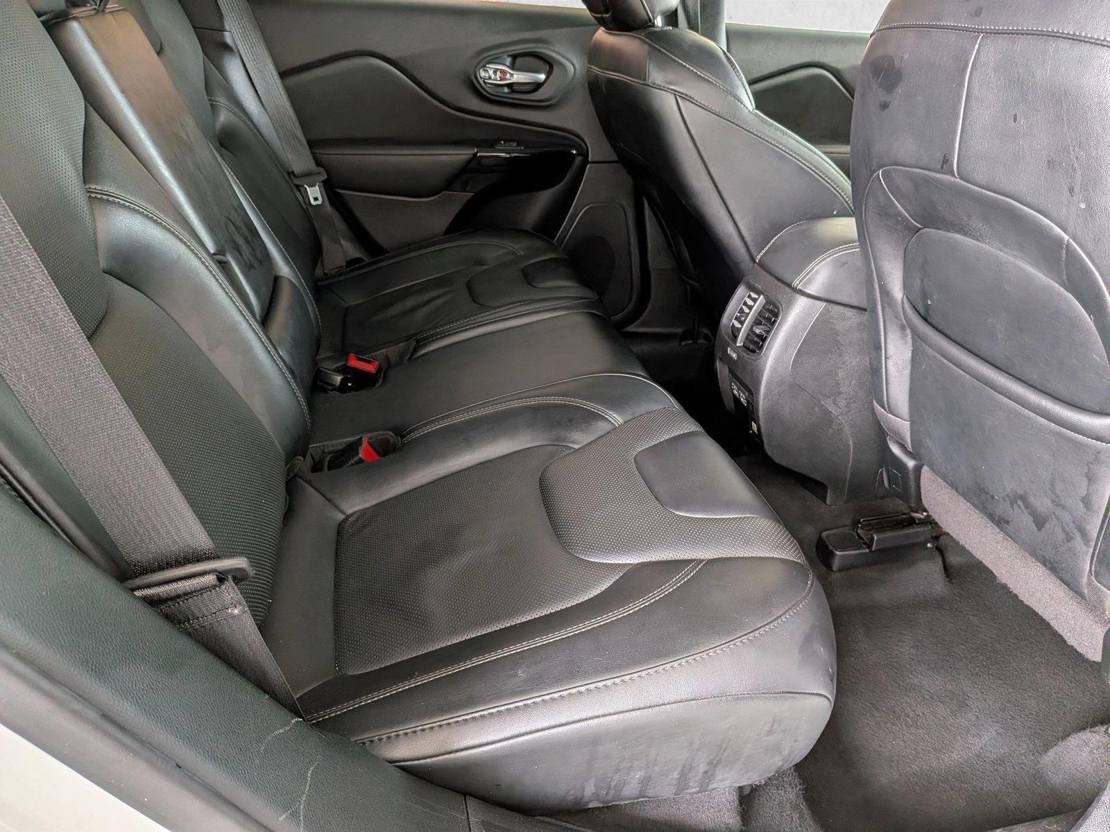 2023 Jeep Cherokee Altitude Lux - Photo 18