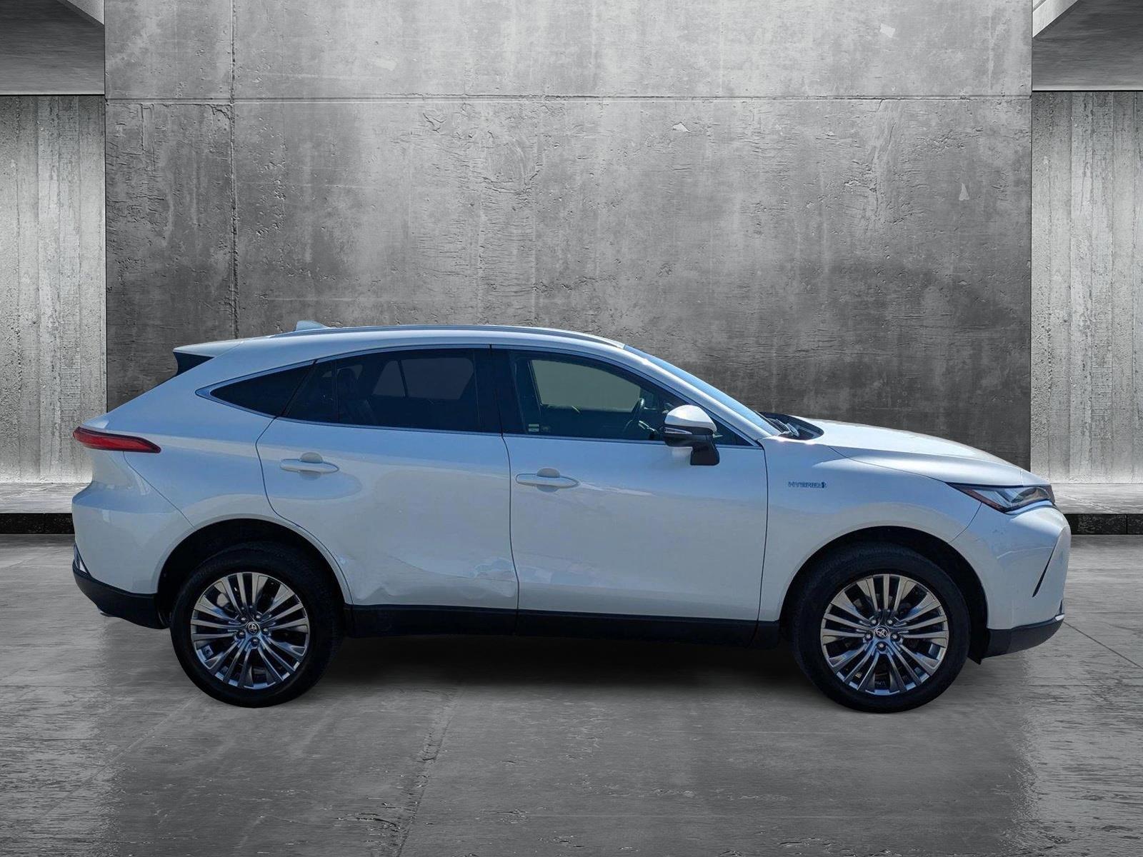 2021 Toyota Venza XLE photo 4