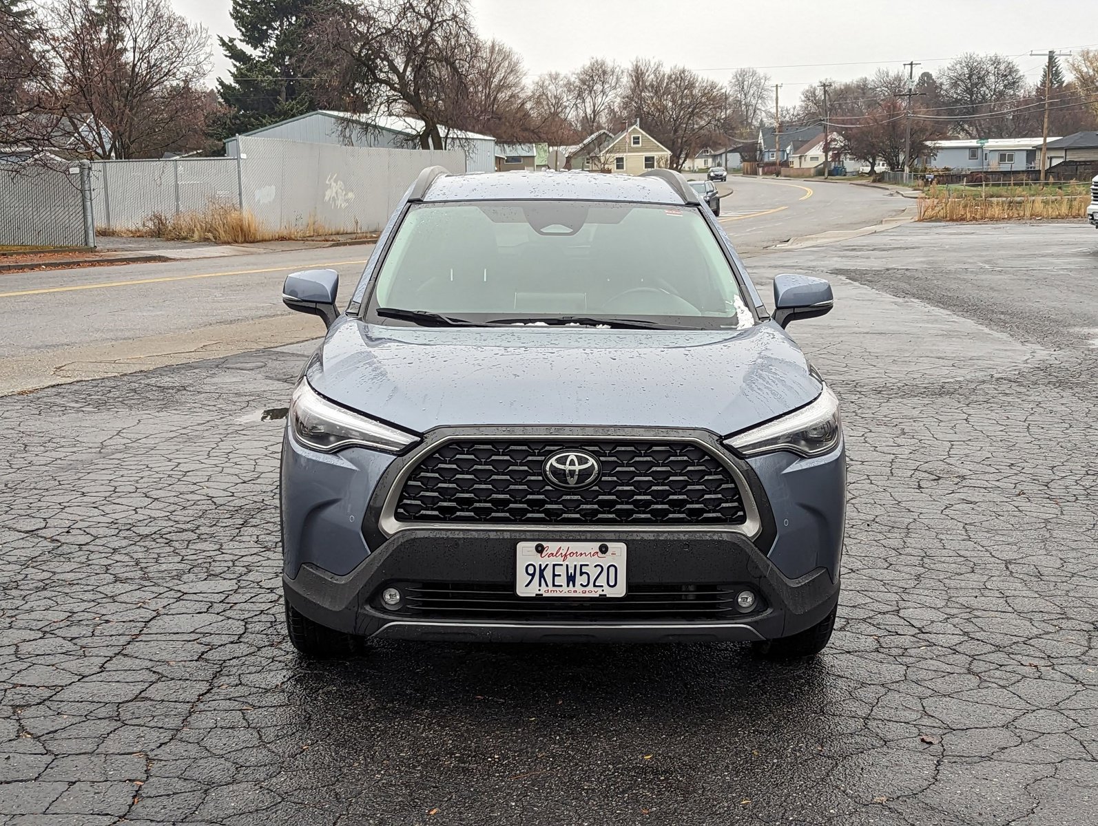 2024 Toyota Corolla Cross XLE photo 2