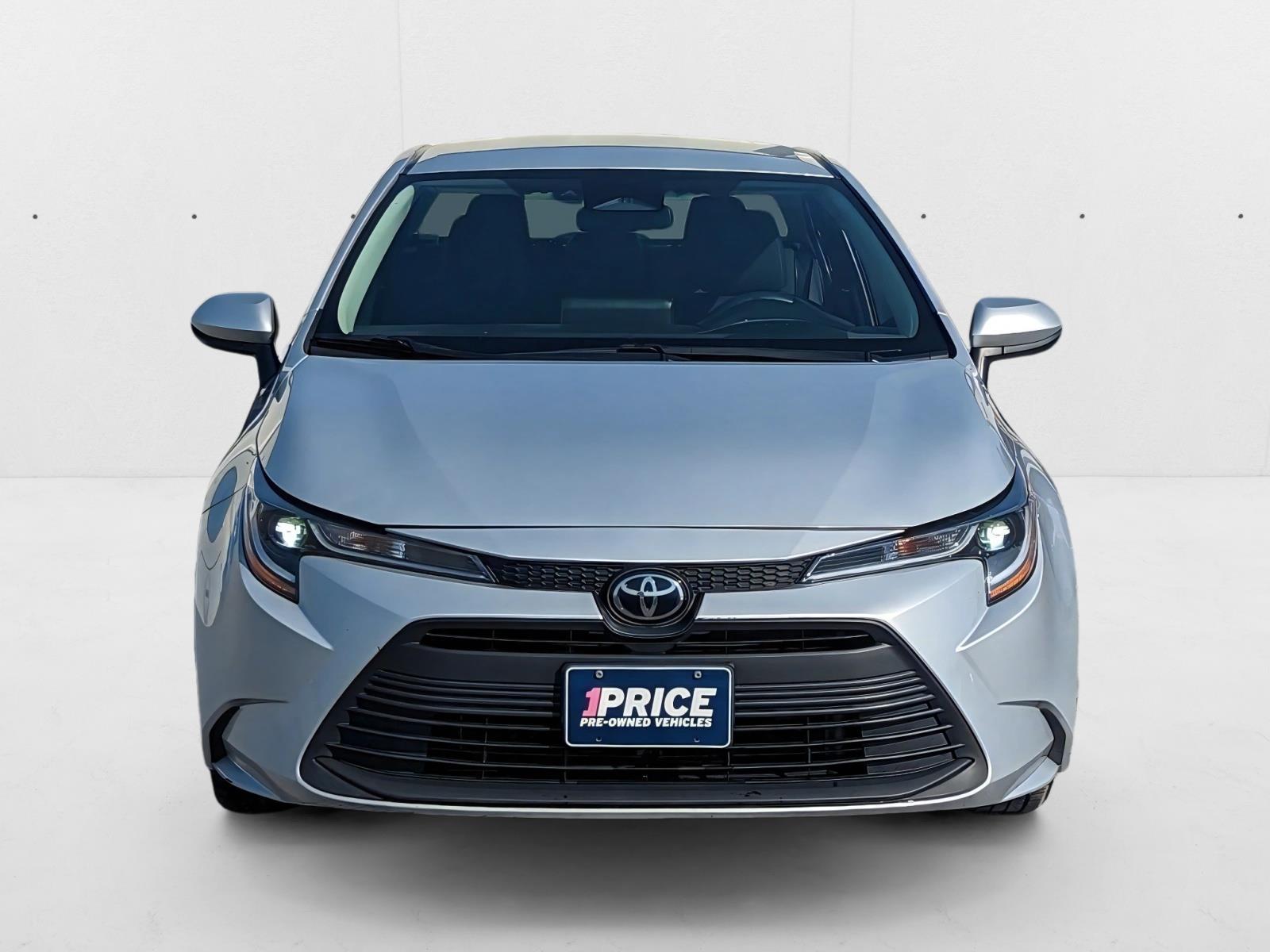 2023 Toyota Corolla LE photo 2