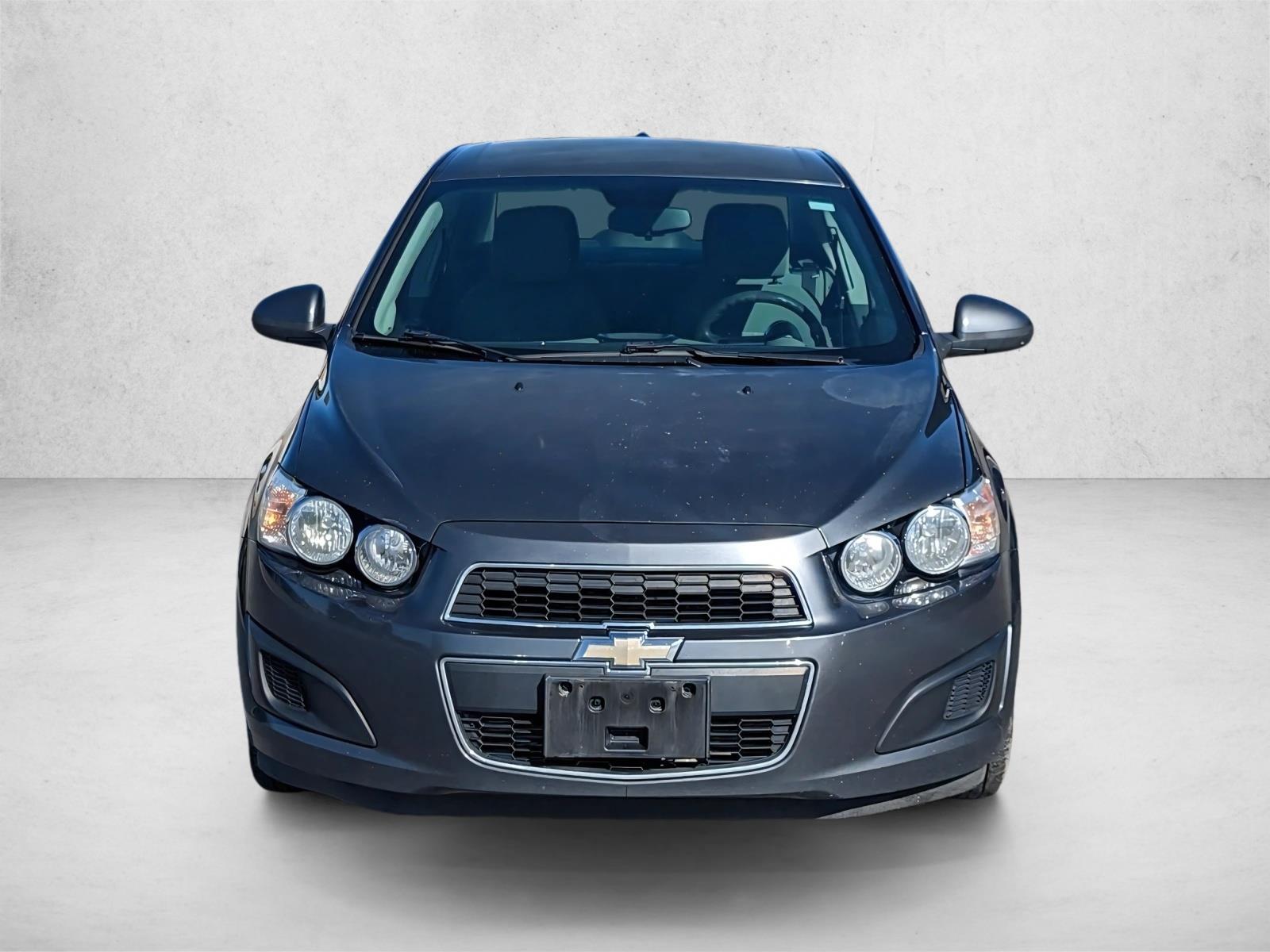 2013 Chevrolet Sonic LT photo 2