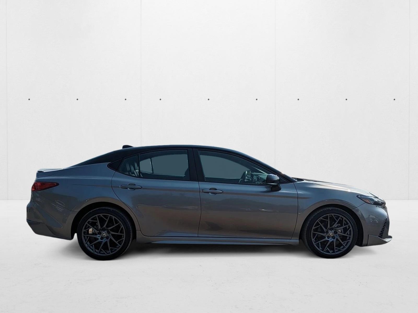 2025 Toyota Camry XSE photo 4