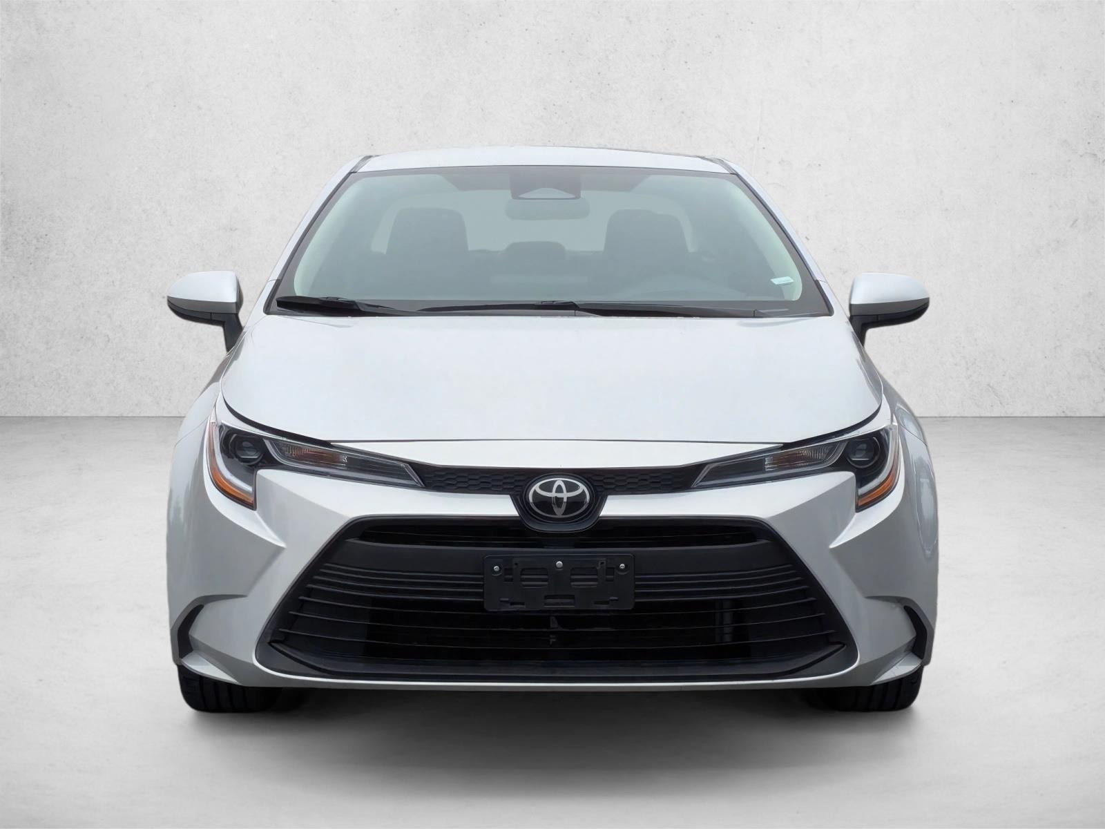 2023 Toyota Corolla LE photo 2