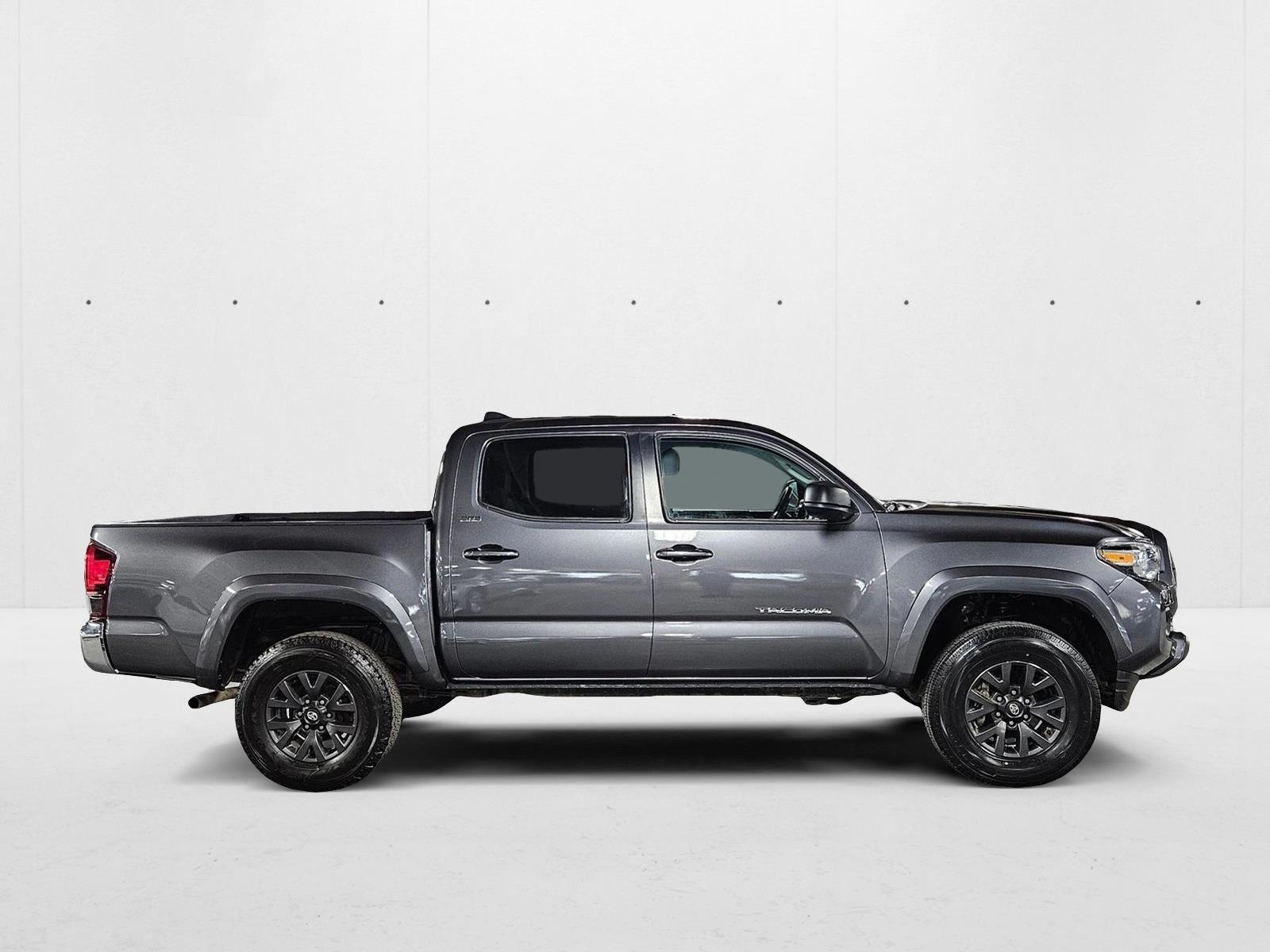 2023 Toyota Tacoma SR5 V6 photo 4