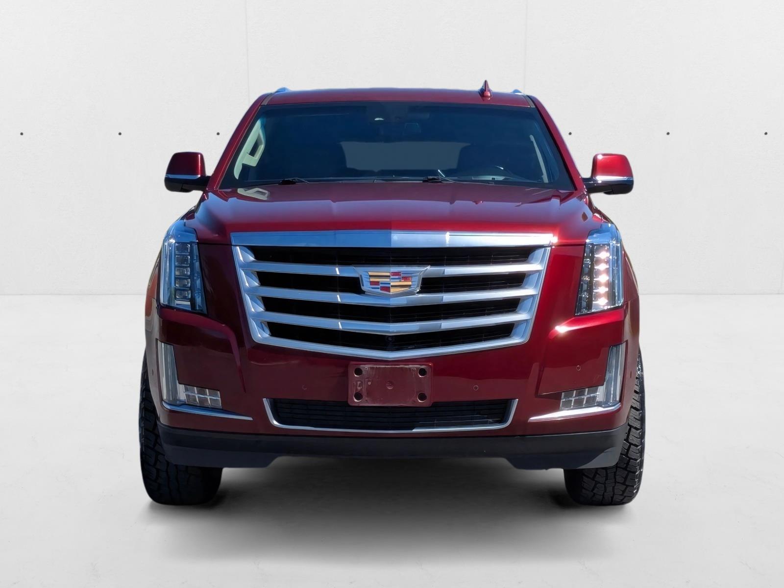 2017 Cadillac Escalade Luxury photo 2