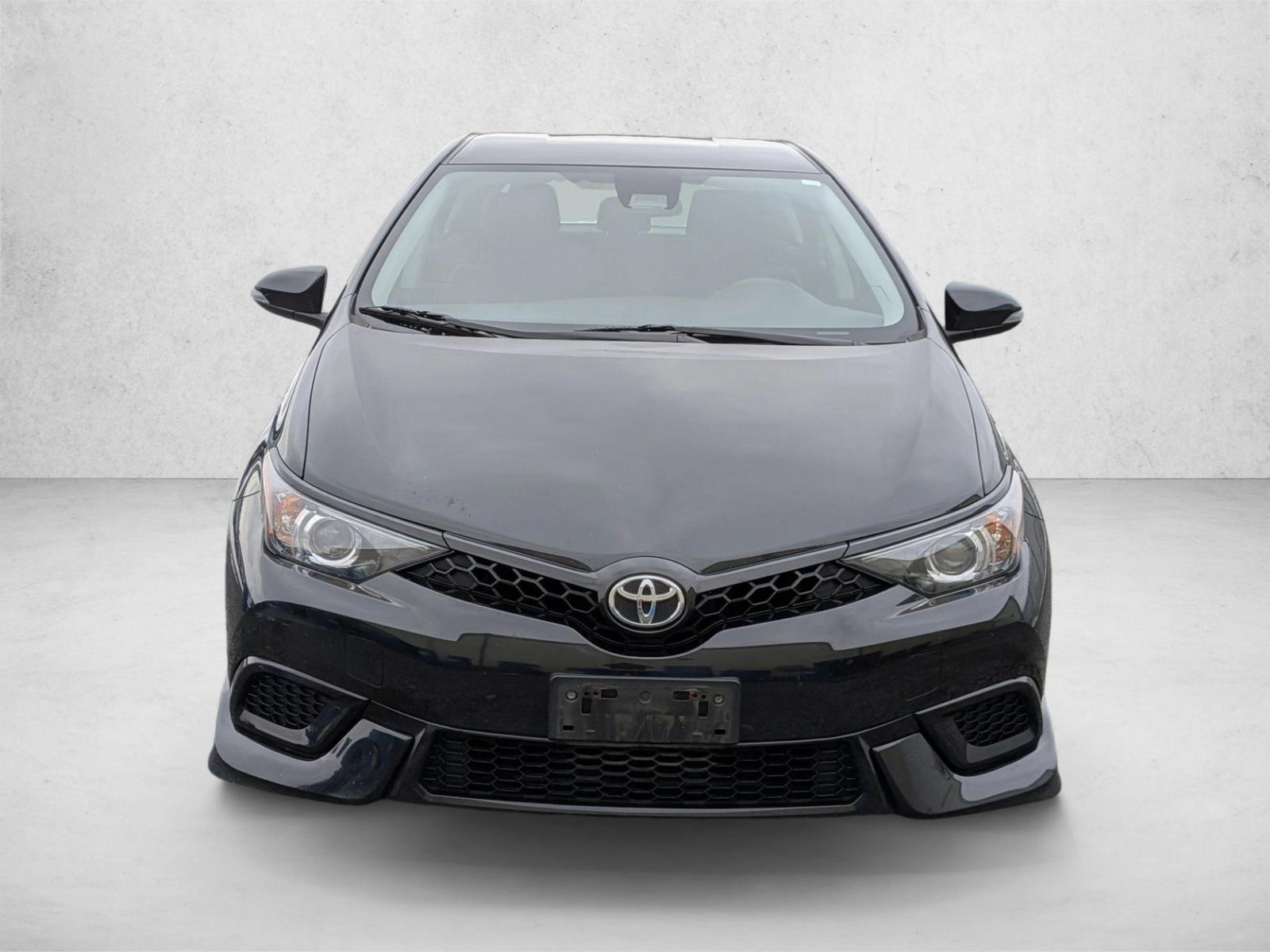 2017 Toyota Corolla iM Base photo 2