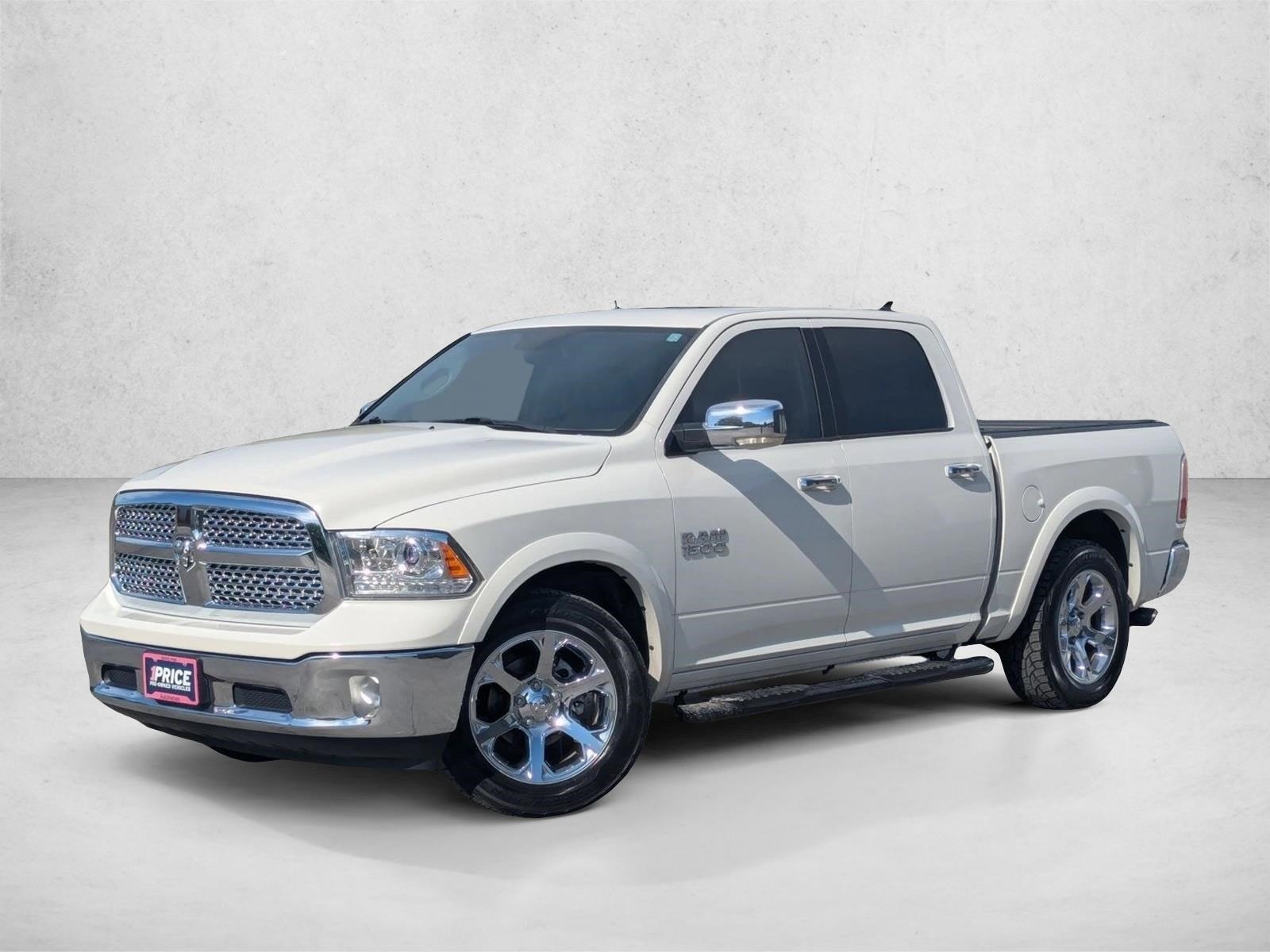 2017 RAM 1500 Laramie Crew Cab 5'7's photo