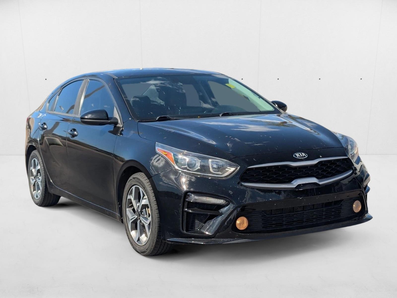 2020 Kia Forte FE LXS photo 3