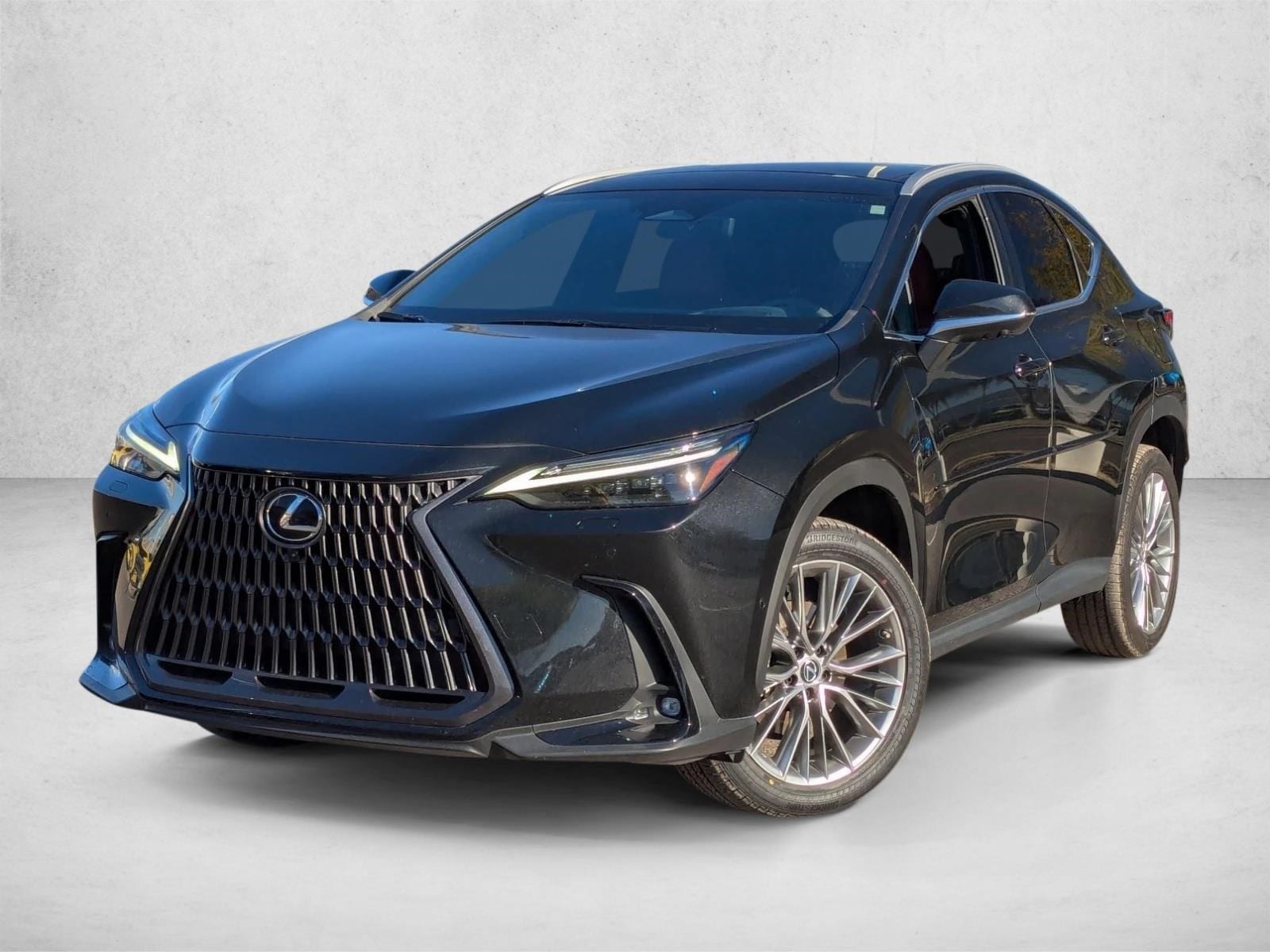 2022 Lexus NX Hybrid 350h's photo
