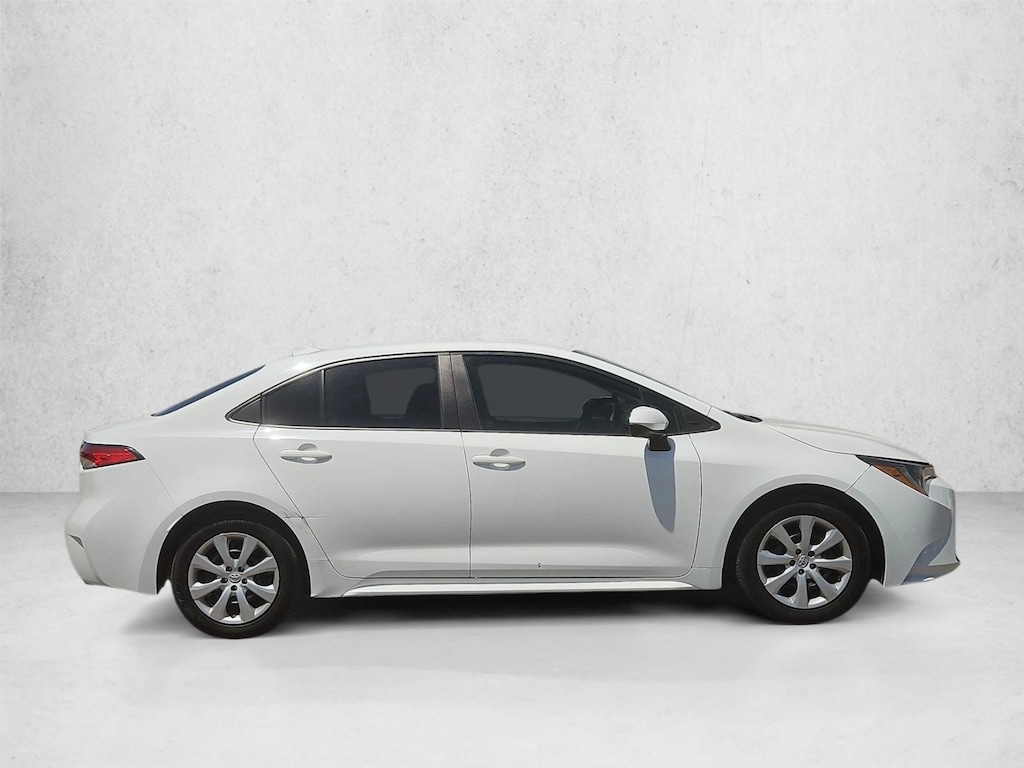 Used 2022 Toyota Corolla LE Sedan
