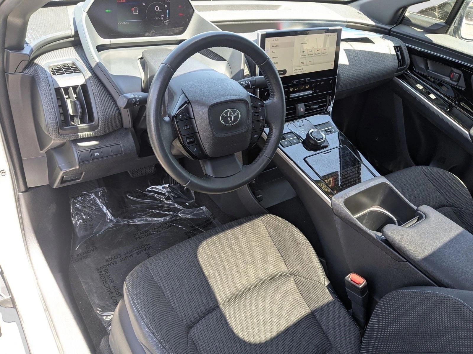 2023 Toyota bZ4X XLE - Photo 13
