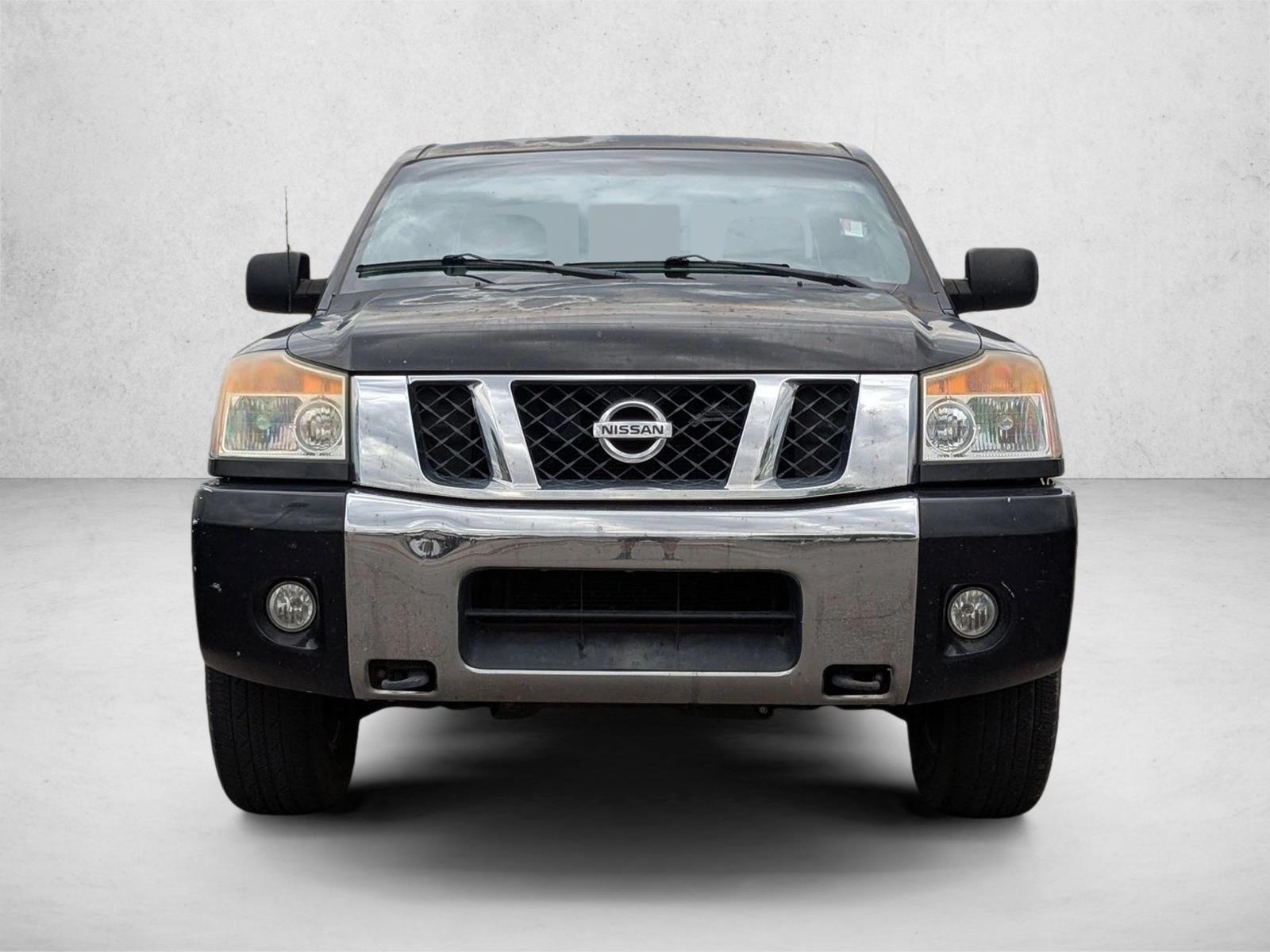 2012 Nissan Titan SV photo 2