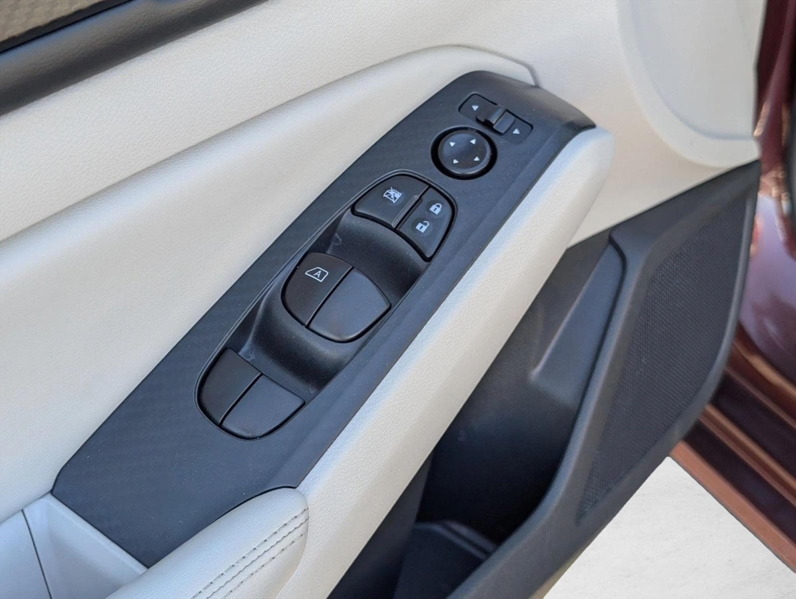 2025 Nissan Altima SV - Photo 11