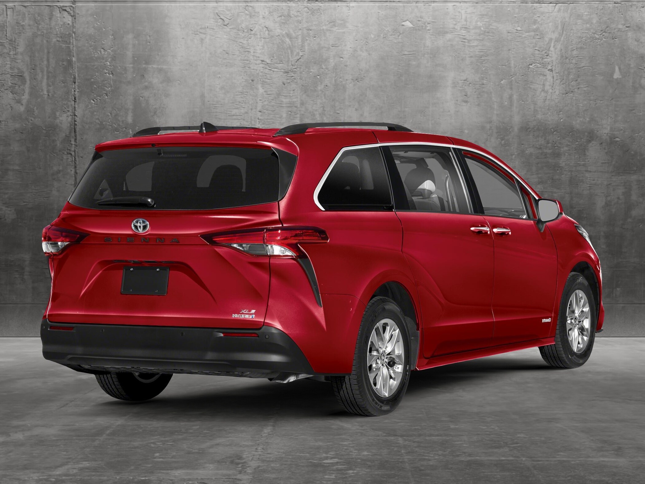 Toyota Sienna XLE photo 2