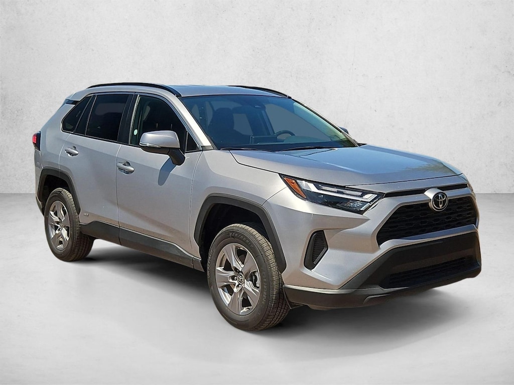 Used 2025 Toyota RAV4 Hybrid XLE SUV