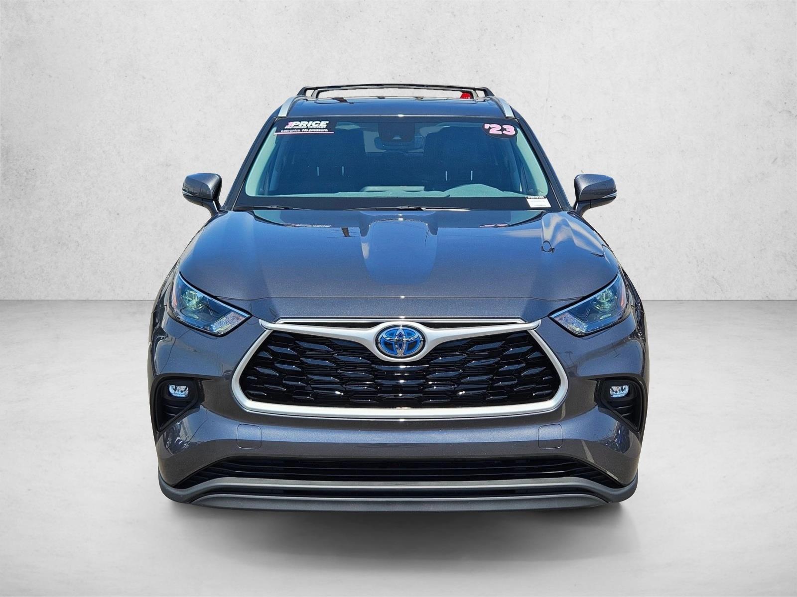 2023 Toyota Highlander Hybrid XLE photo 2