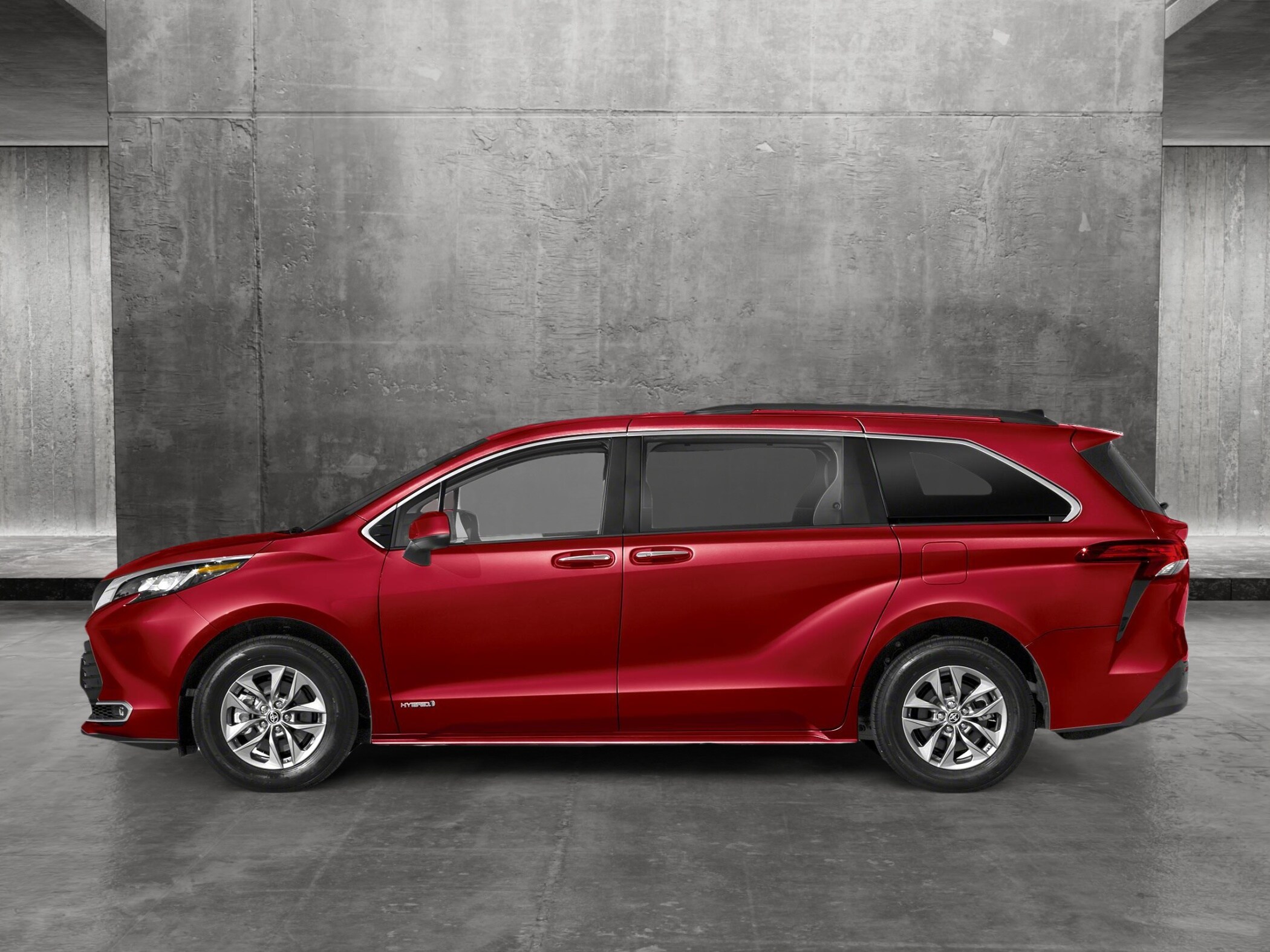 Toyota Sienna XLE photo 3